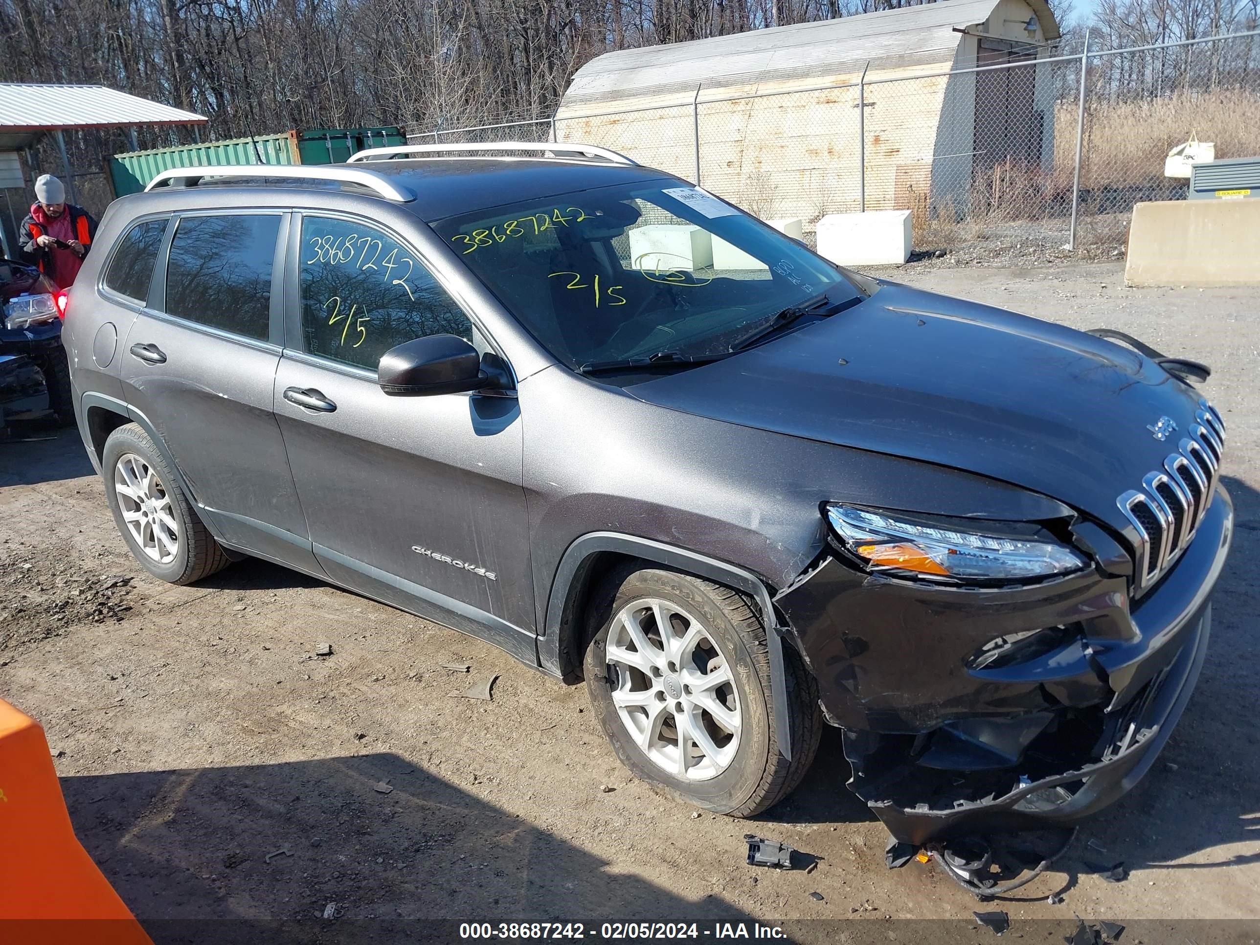 2018 Jeep Cherokee Latitude Plus Fwd vin: 1C4PJLLBXJD604515