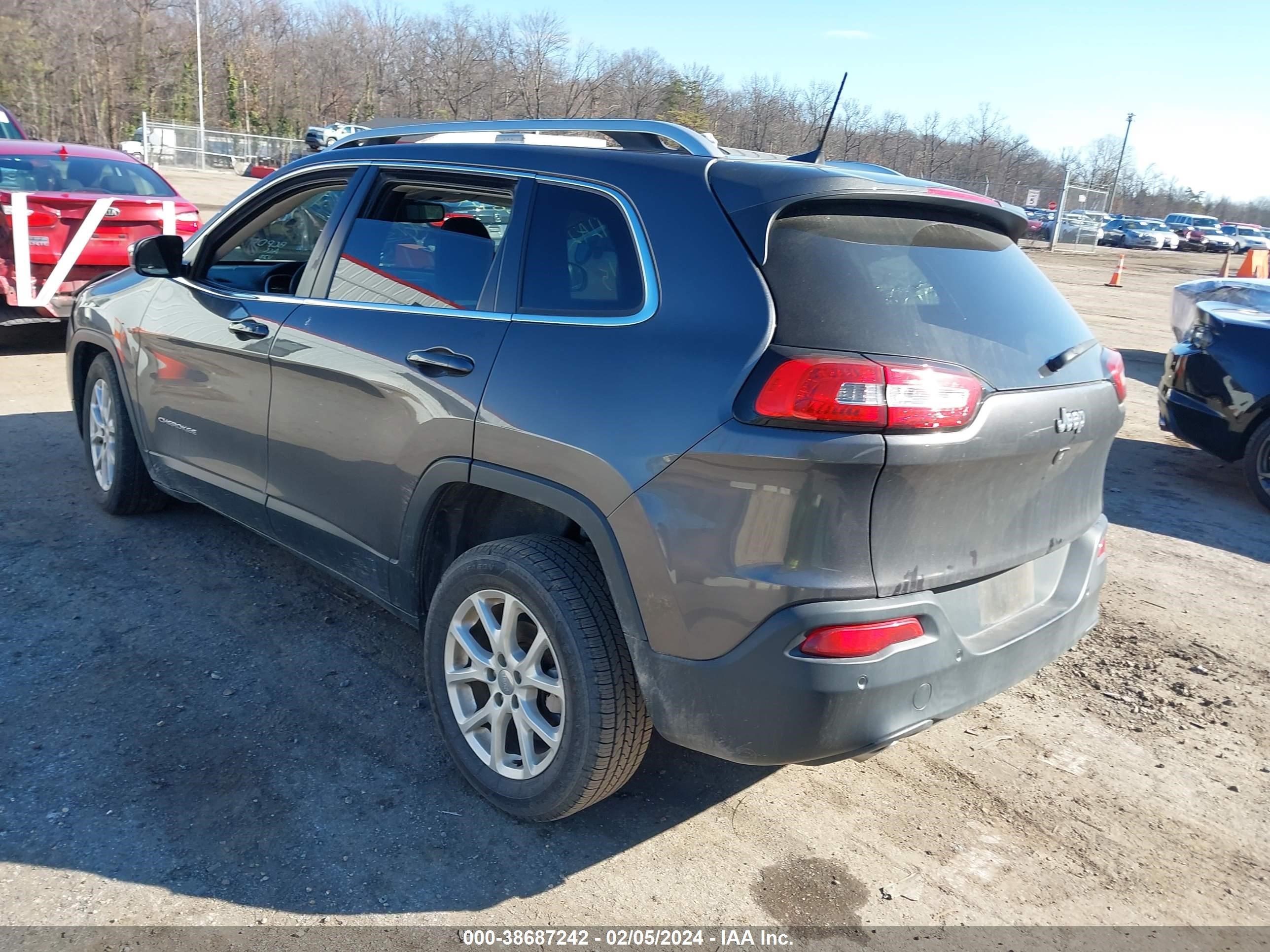 2018 Jeep Cherokee Latitude Plus Fwd vin: 1C4PJLLBXJD604515