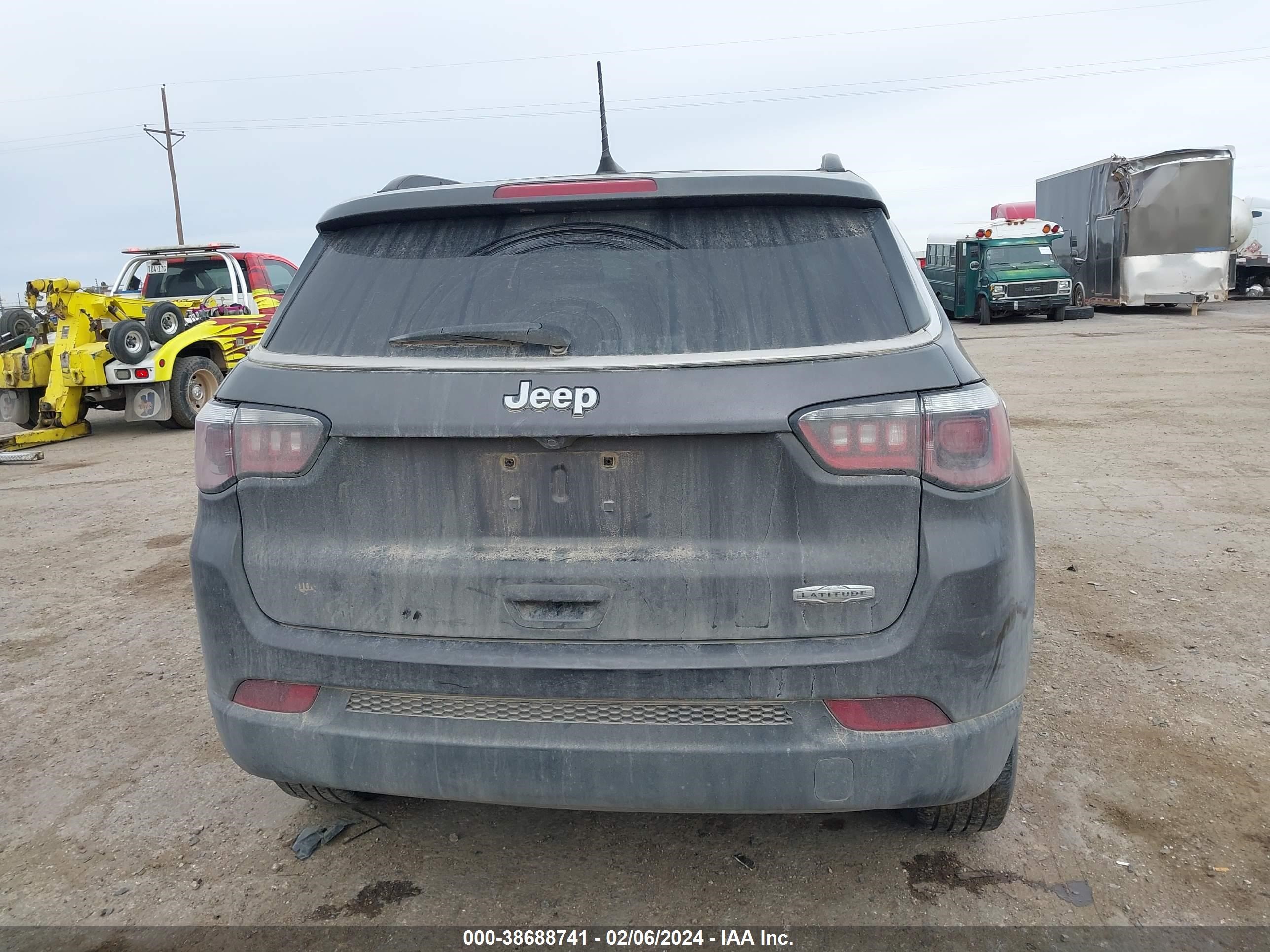 2018 Jeep Compass Latitude Fwd vin: 3C4NJCBB2JT139845