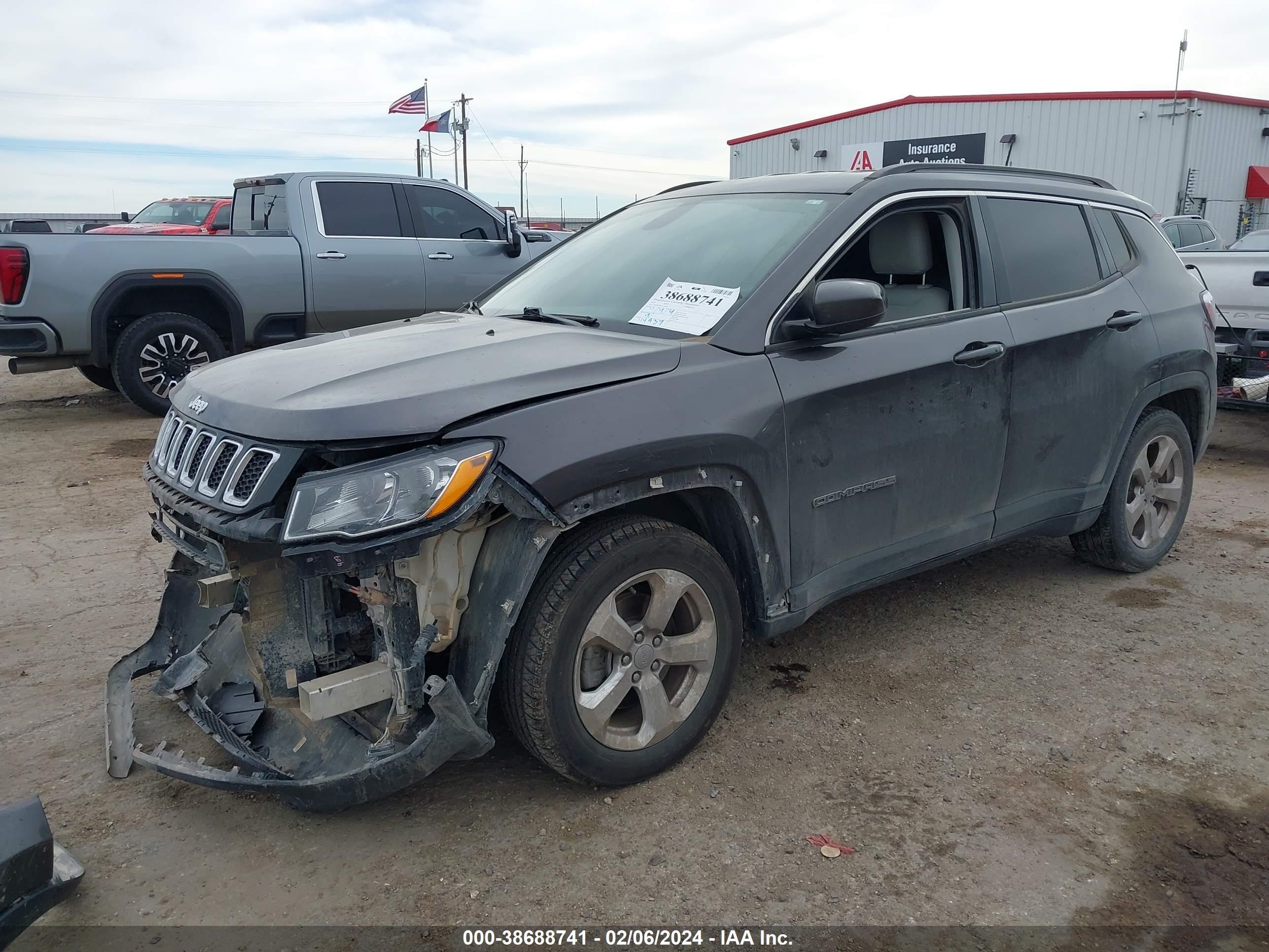 2018 Jeep Compass Latitude Fwd vin: 3C4NJCBB2JT139845