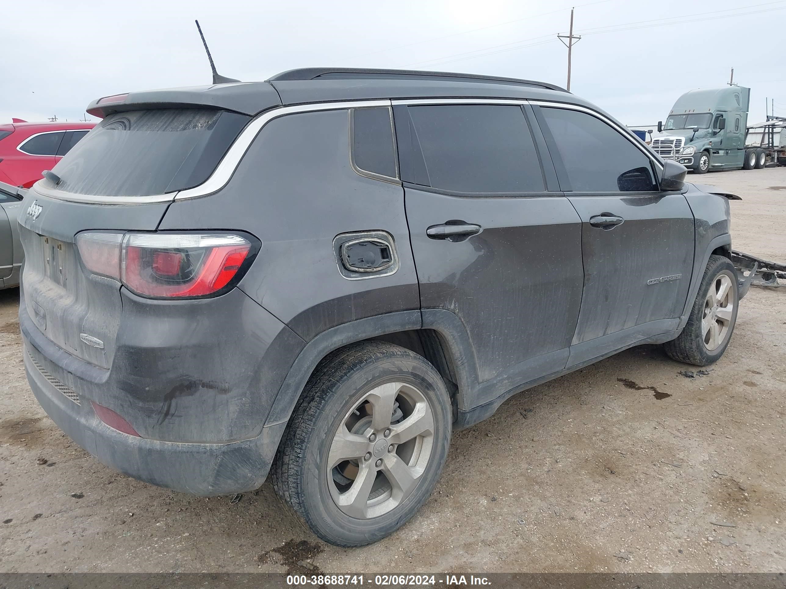 2018 Jeep Compass Latitude Fwd vin: 3C4NJCBB2JT139845