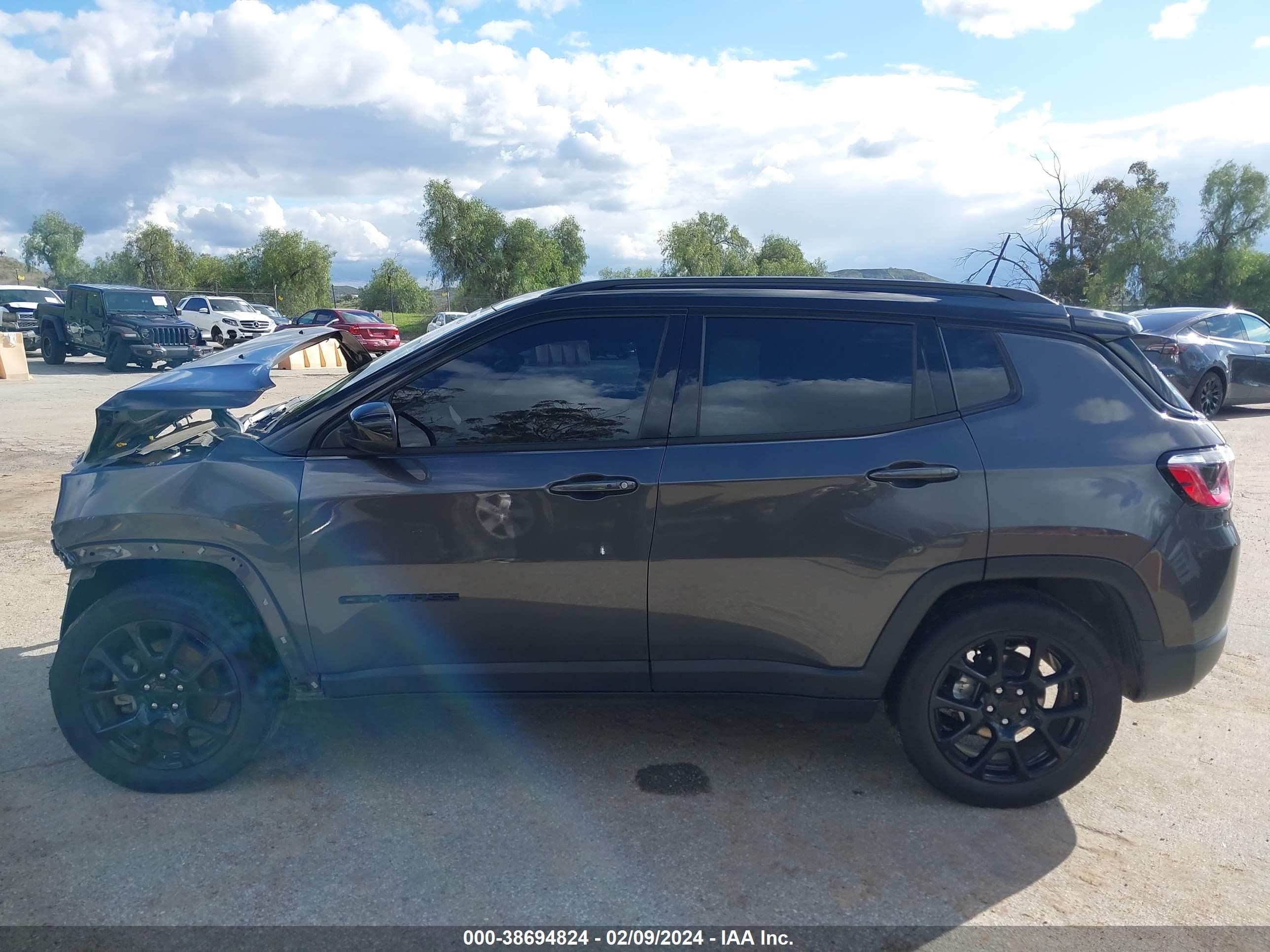 2022 Jeep Compass Altitude Fwd vin: 3C4NJCBB3NT205180