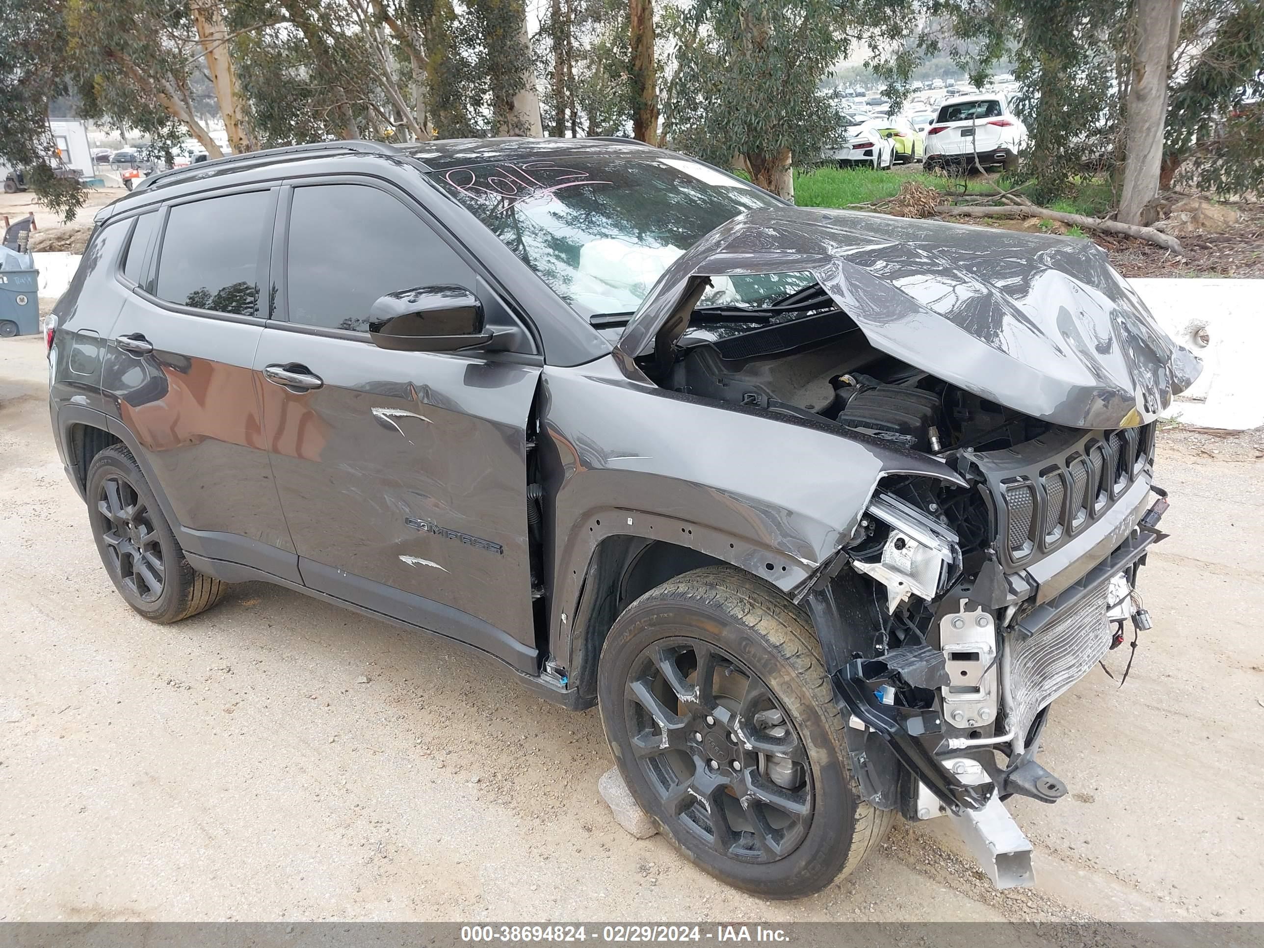 2022 Jeep Compass Altitude Fwd vin: 3C4NJCBB3NT205180