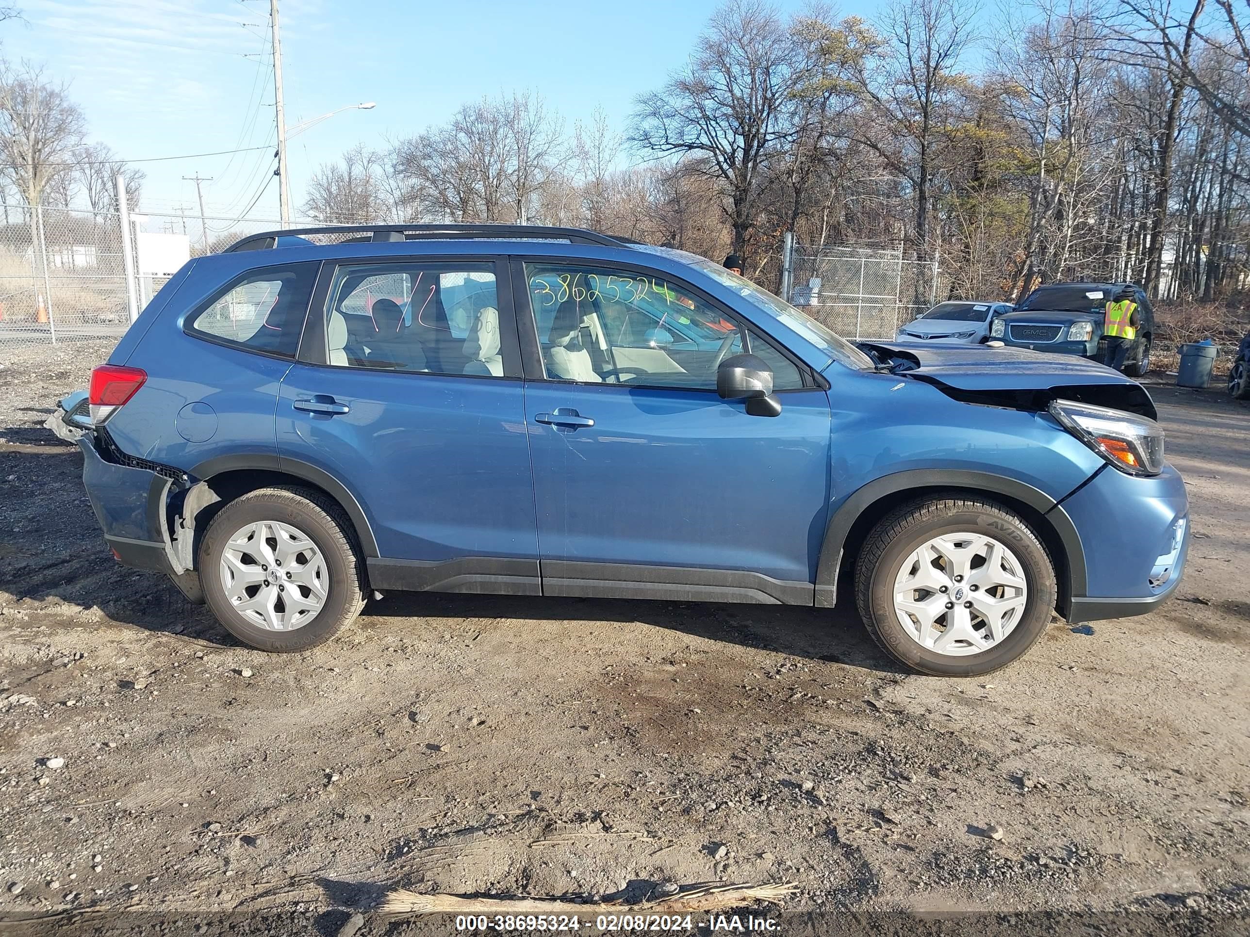 2019 Subaru Forester vin: JF2SKACC9KH456888