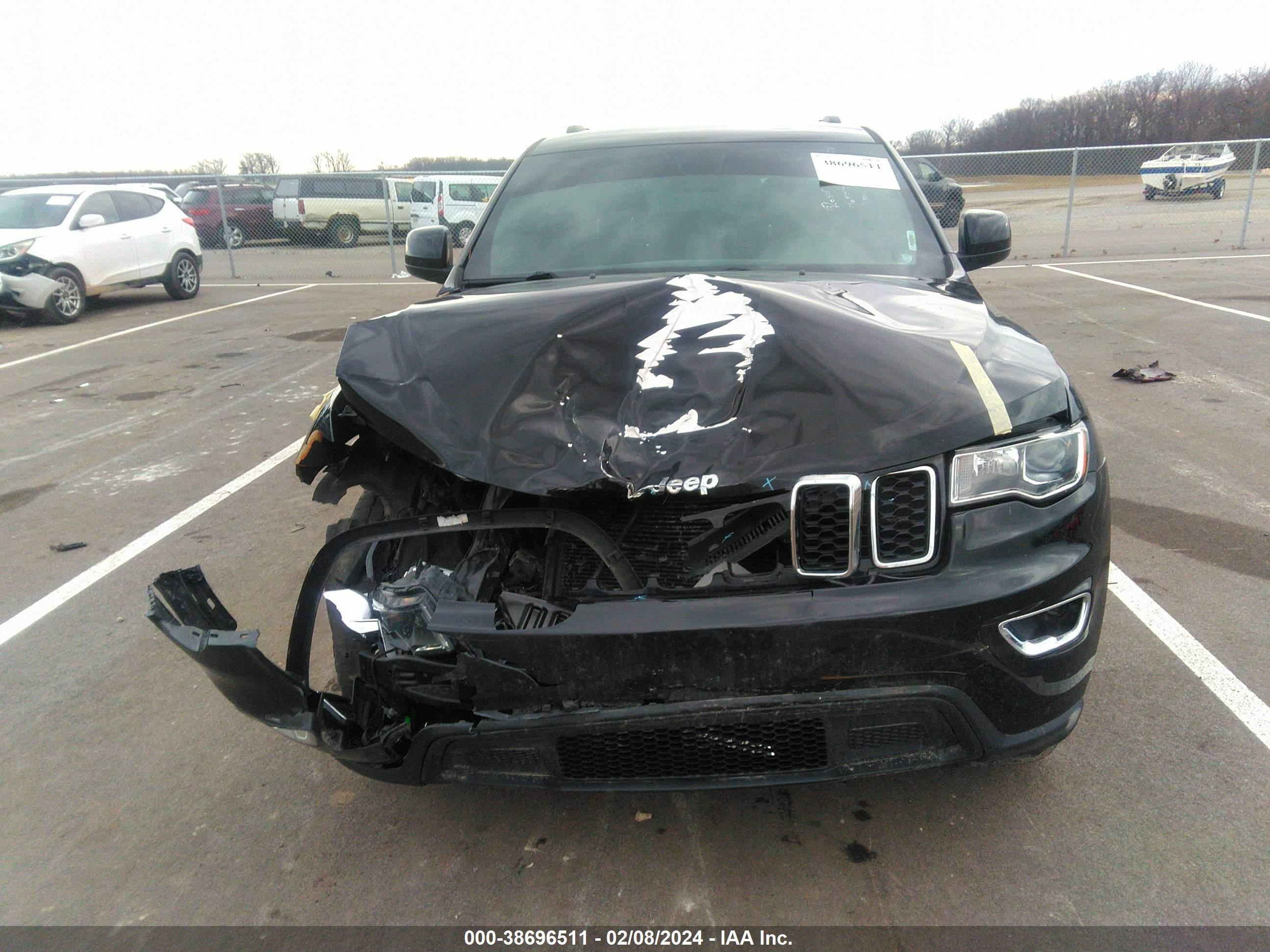 2019 Jeep Grand Cherokee Laredo E 4X4 vin: 1C4RJFAG9KC669324