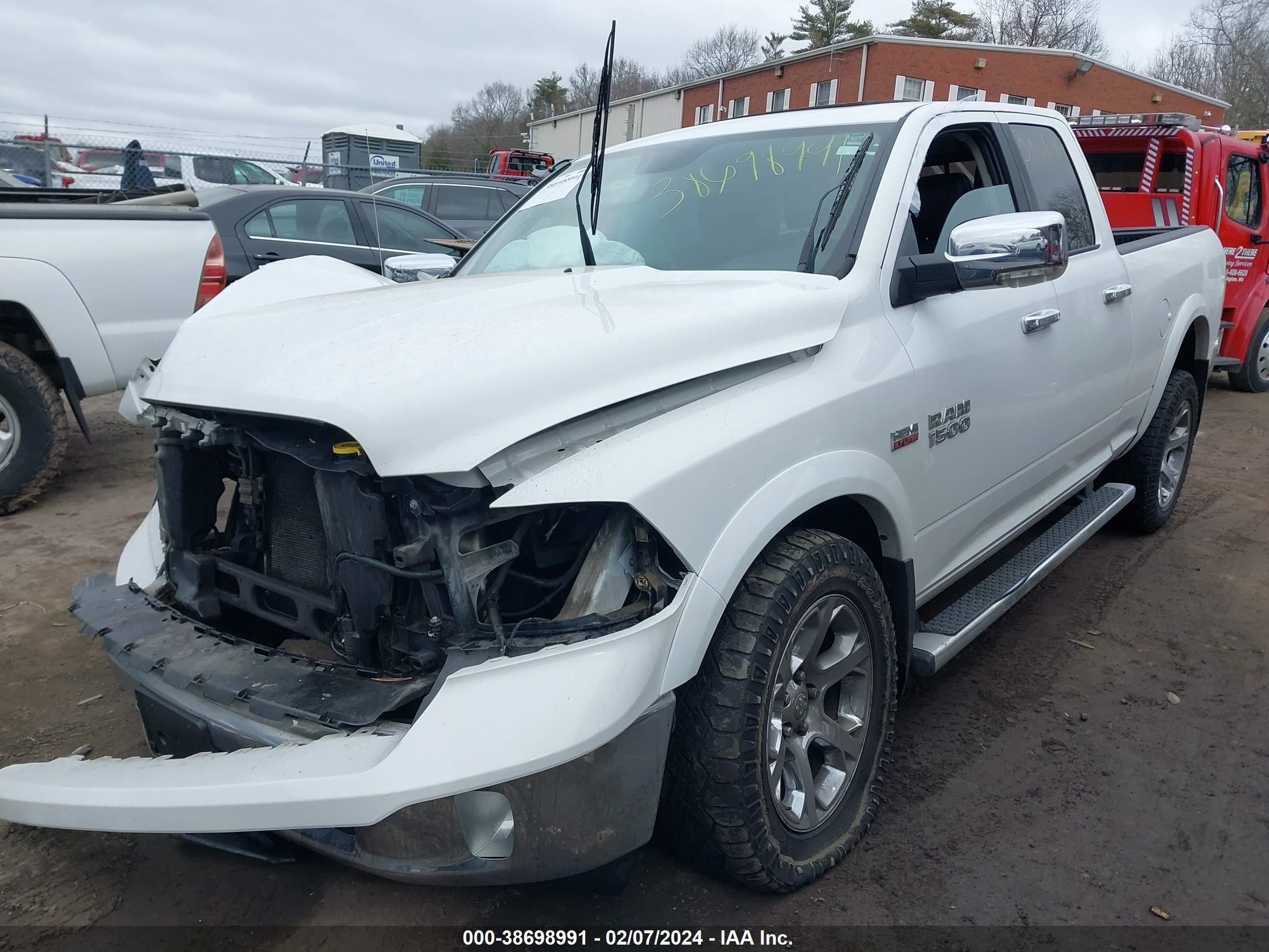 2013 Ram 1500 Laramie vin: 1C6RR7JT4DS581907