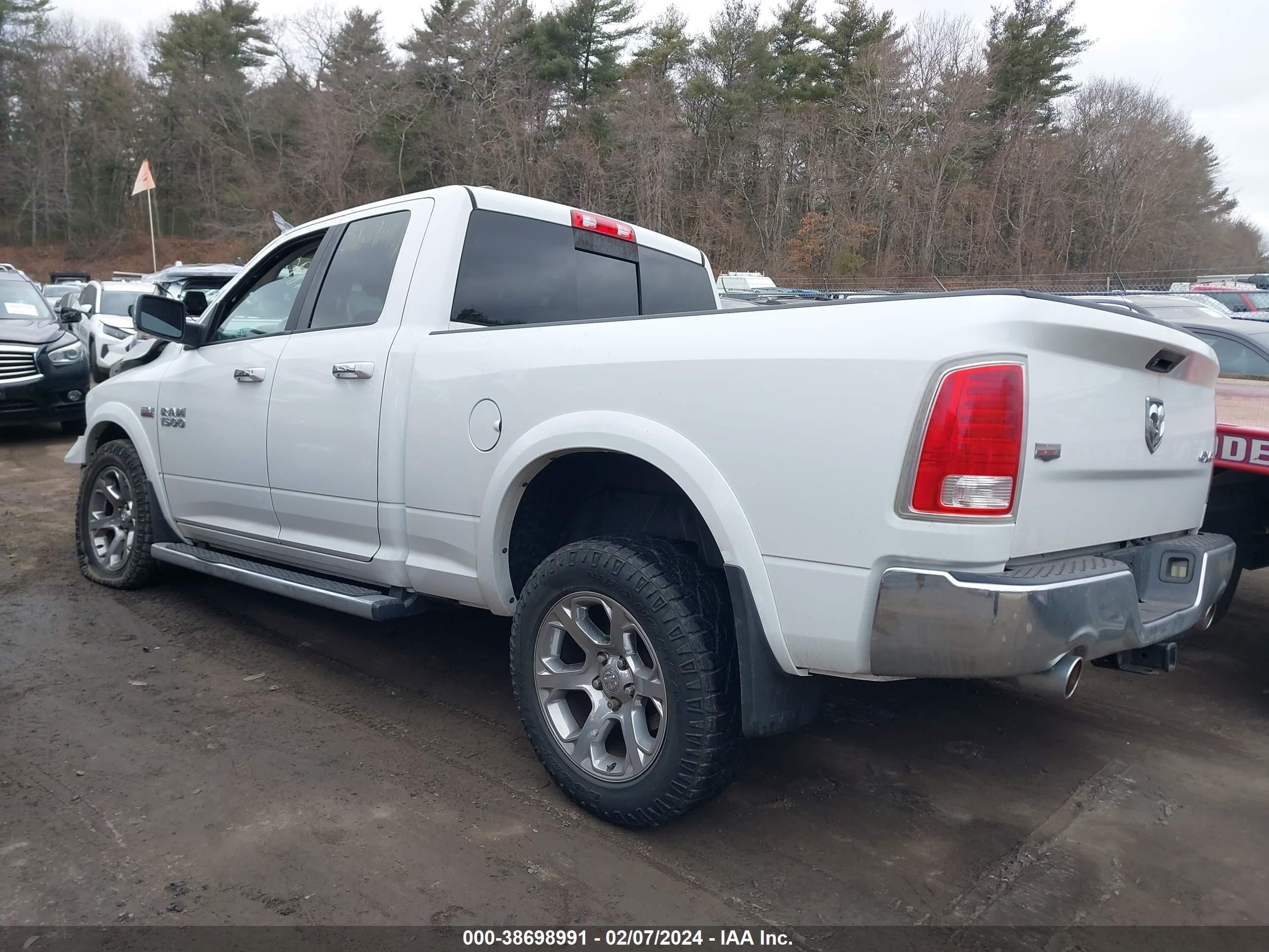 2013 Ram 1500 Laramie vin: 1C6RR7JT4DS581907