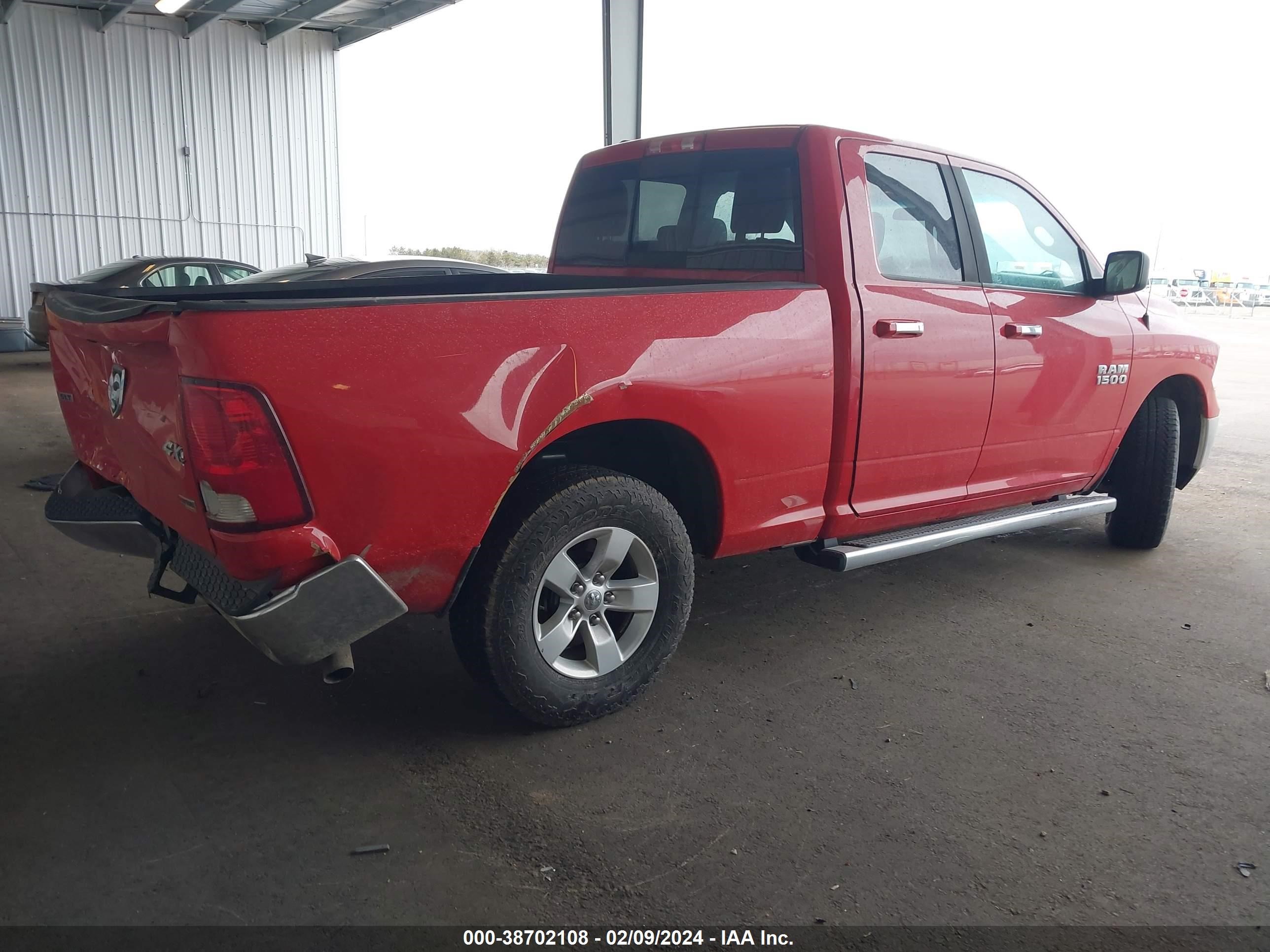 2017 Ram 1500 Slt Quad Cab 4X4 6'4 Box vin: 1C6RR7GG6HS544163