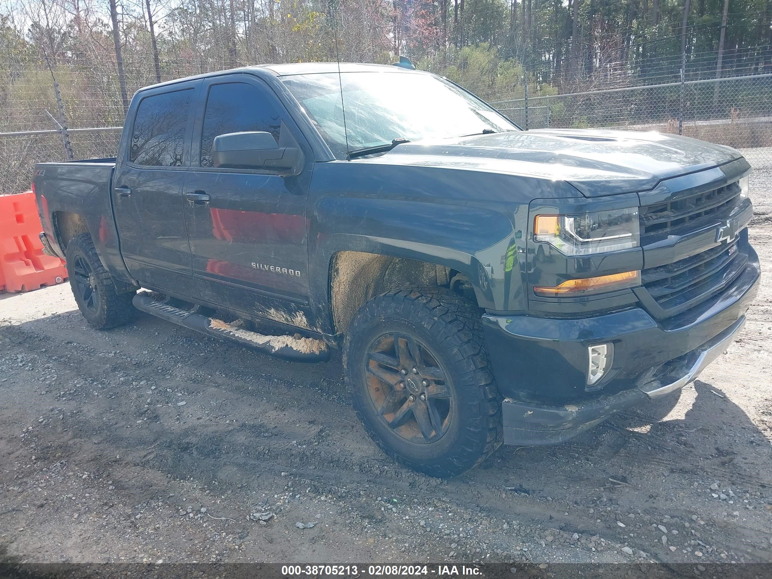 2018 Chevrolet Silverado 1500 2Lt vin: 3GCUKREC3JG393282