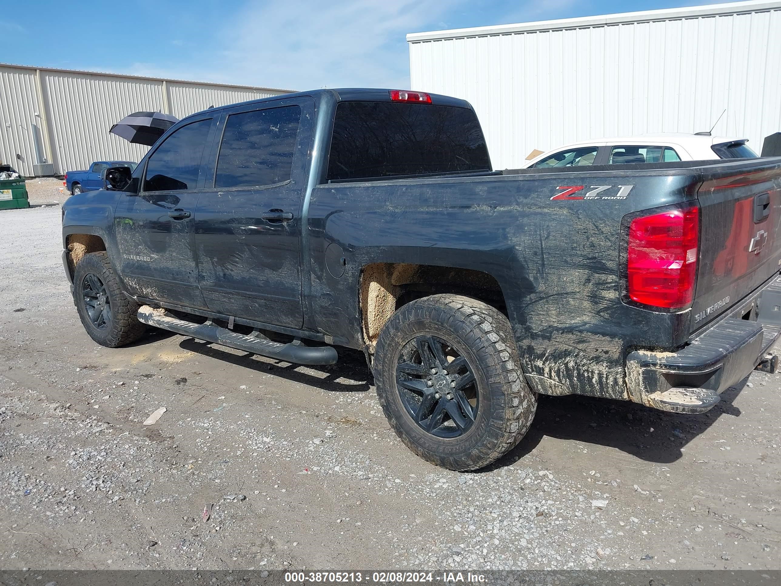 2018 Chevrolet Silverado 1500 2Lt vin: 3GCUKREC3JG393282