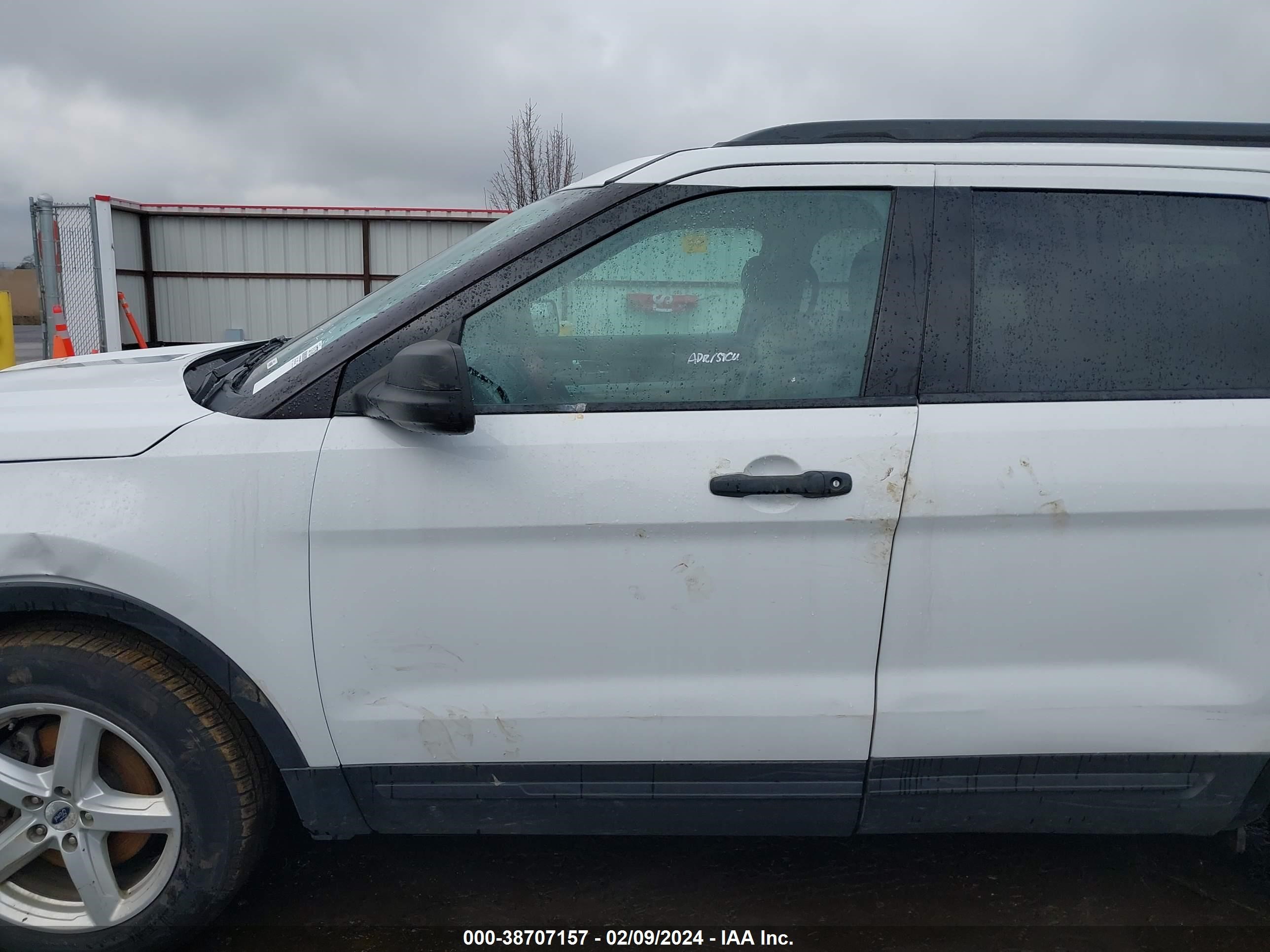 2018 Ford Explorer vin: 1FM5K8B83JGA90752