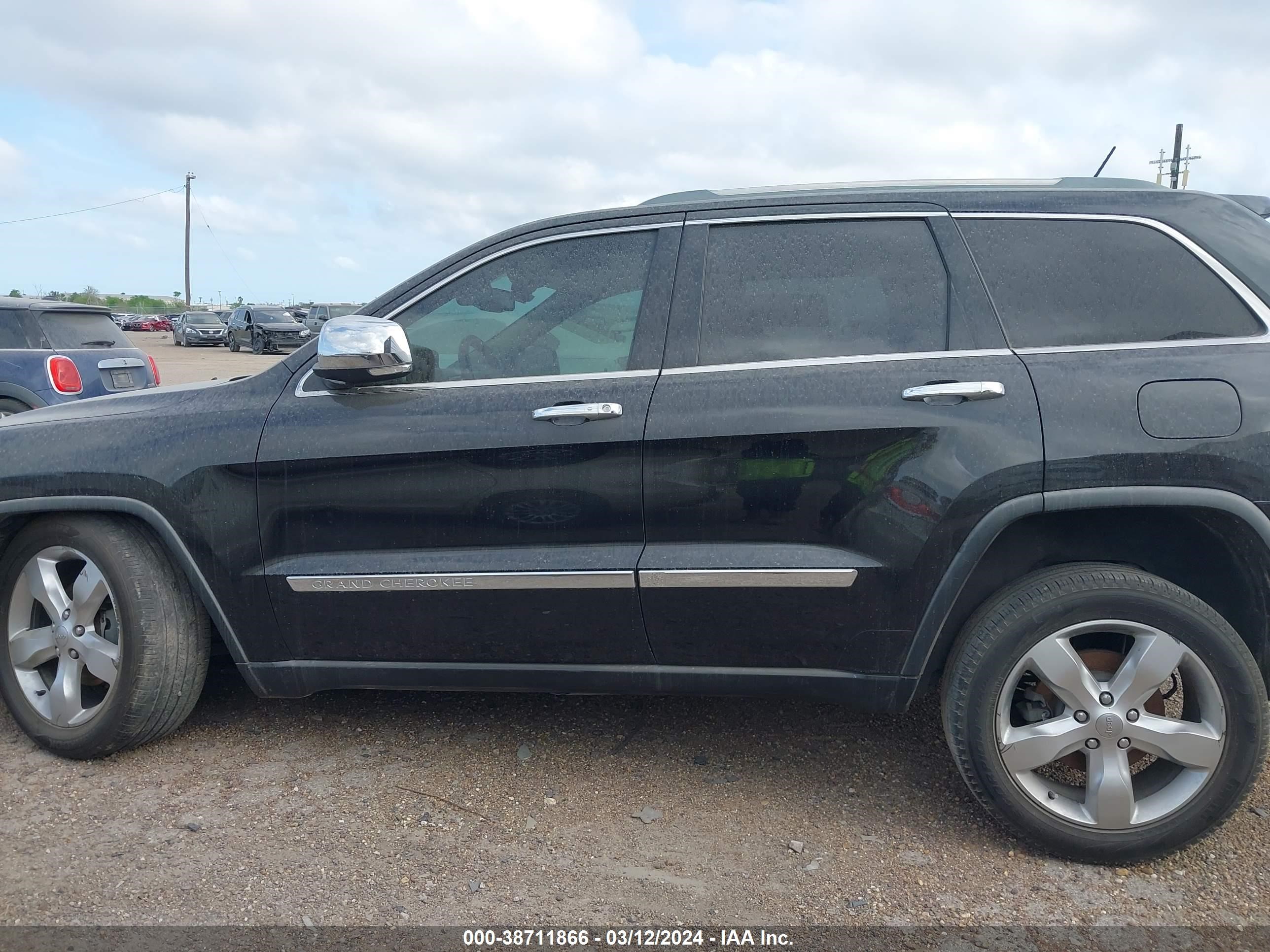 2012 Jeep Grand Cherokee Overland vin: 1C4RJECG9CC211095