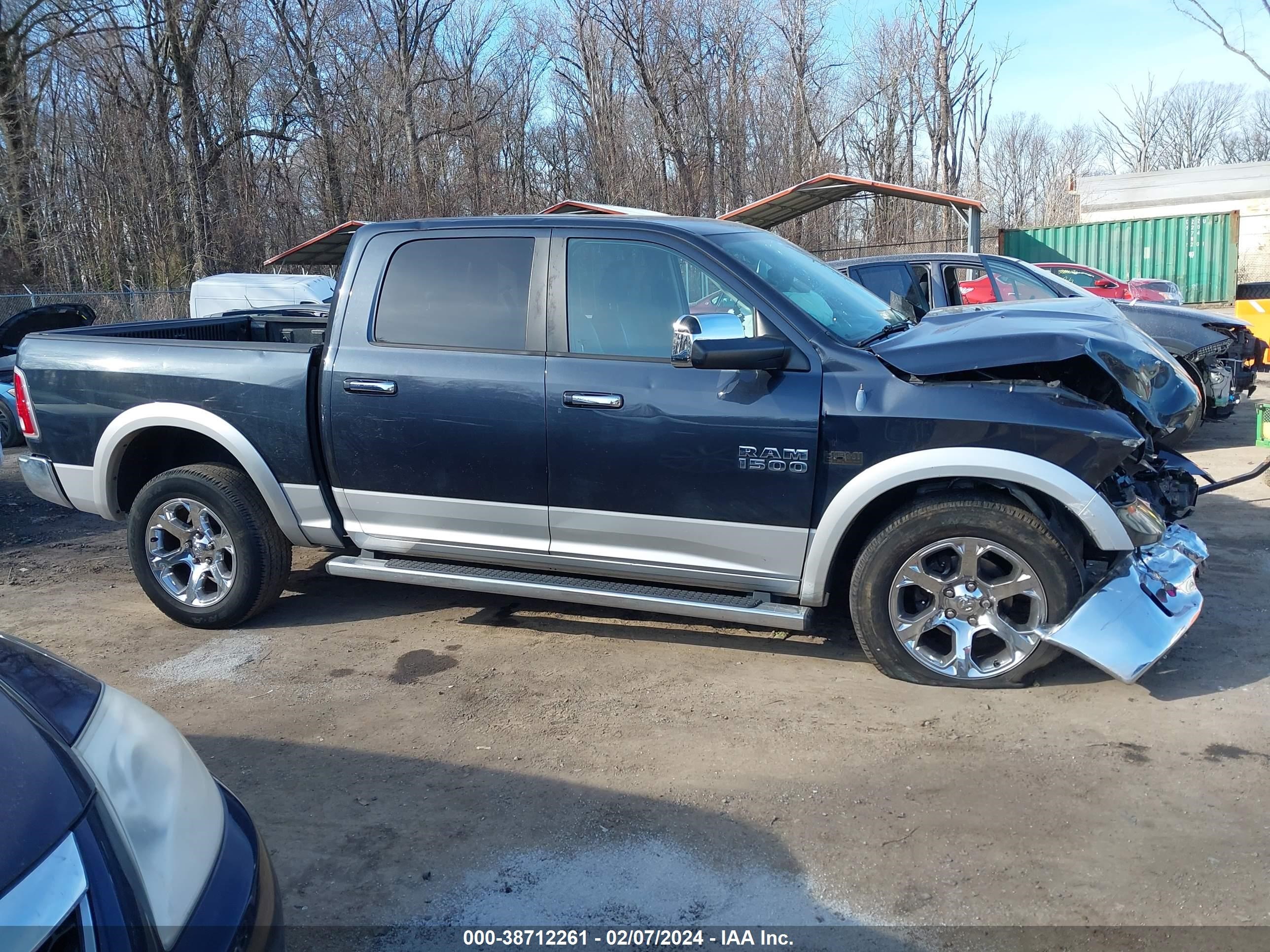 2013 Ram 1500 Laramie vin: 1C6RR7NT5DS661971