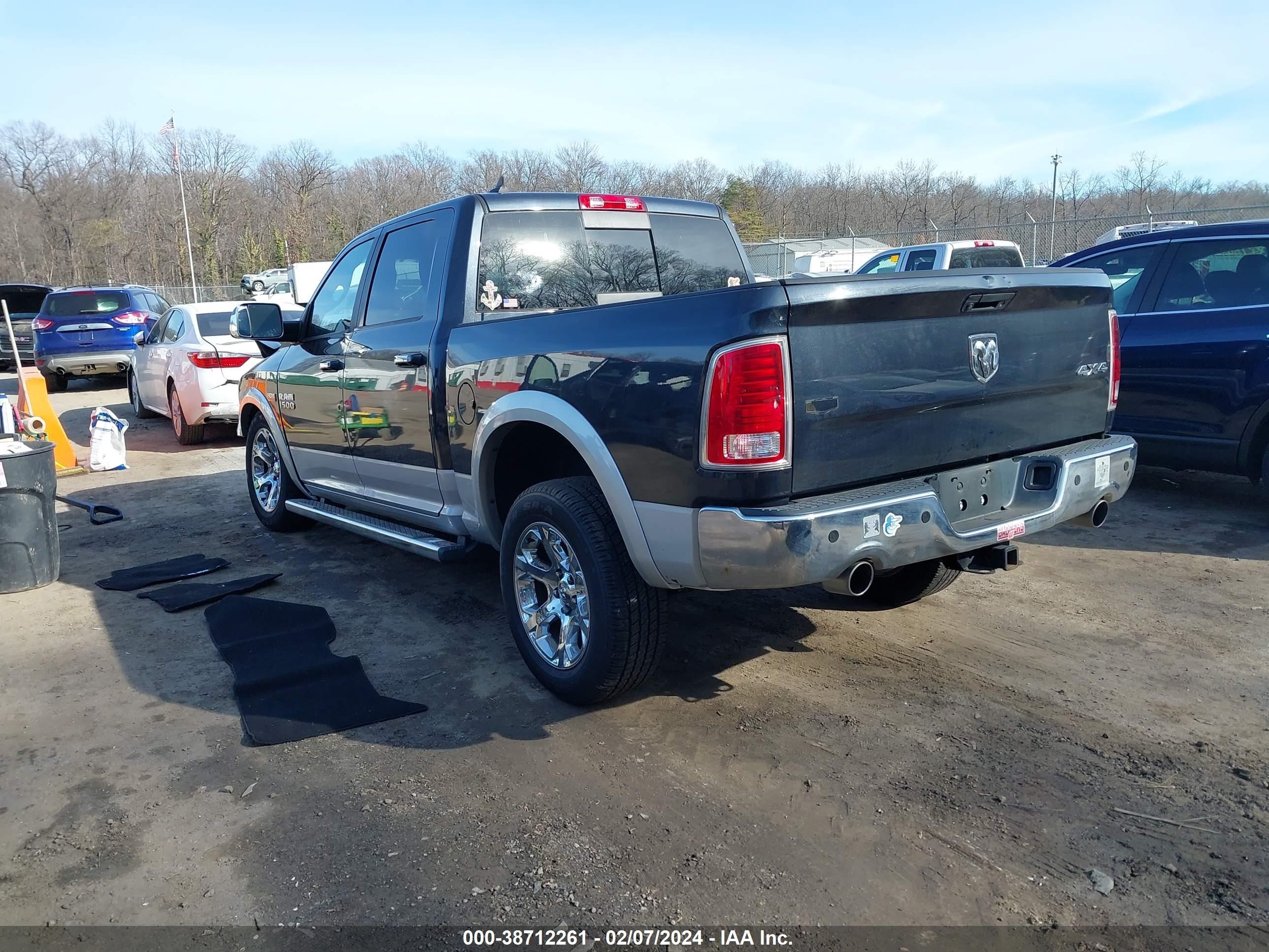 2013 Ram 1500 Laramie vin: 1C6RR7NT5DS661971