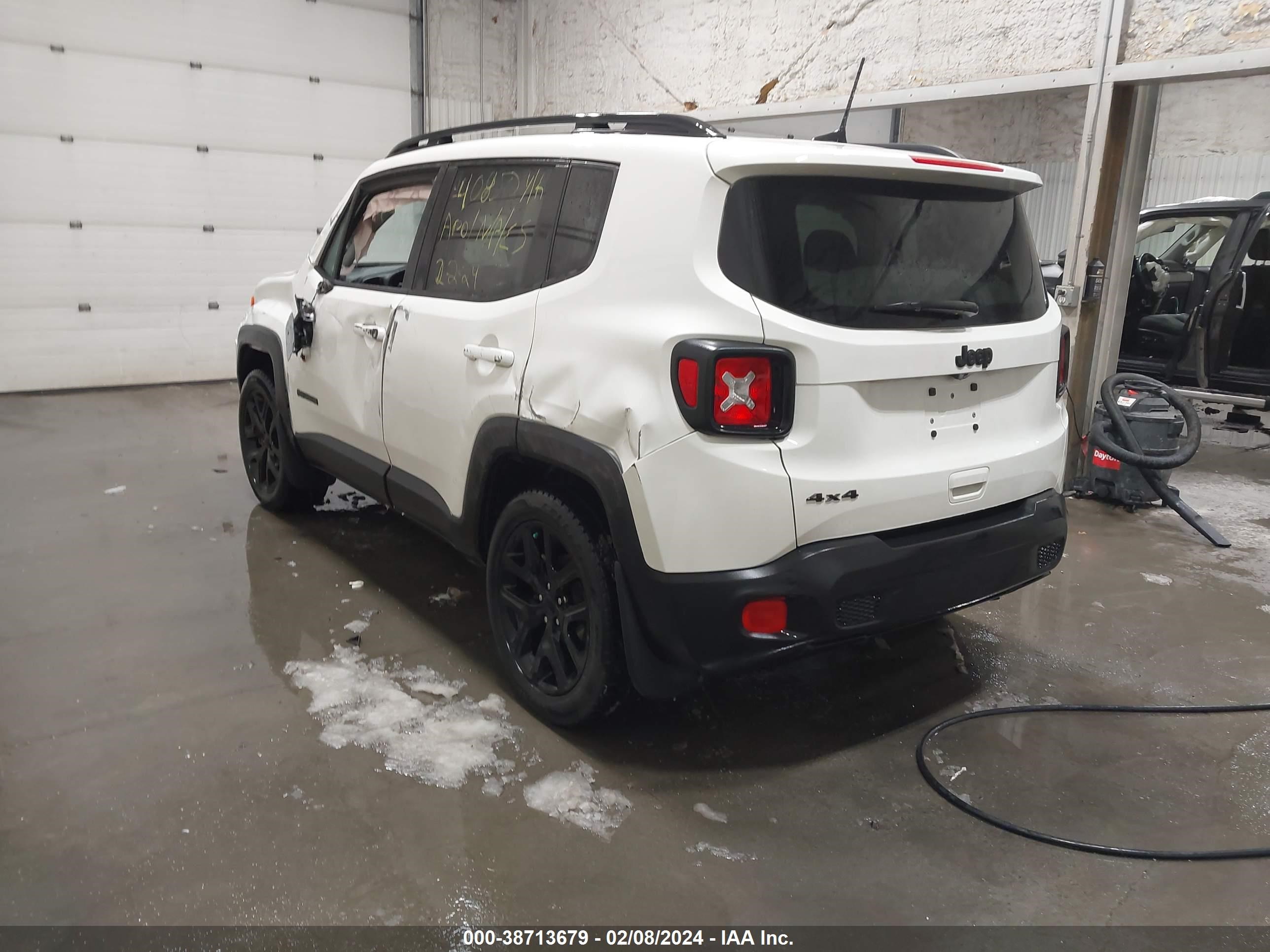 2018 Jeep Renegade Altitude 4X4 vin: ZACCJBBBXJPG98942