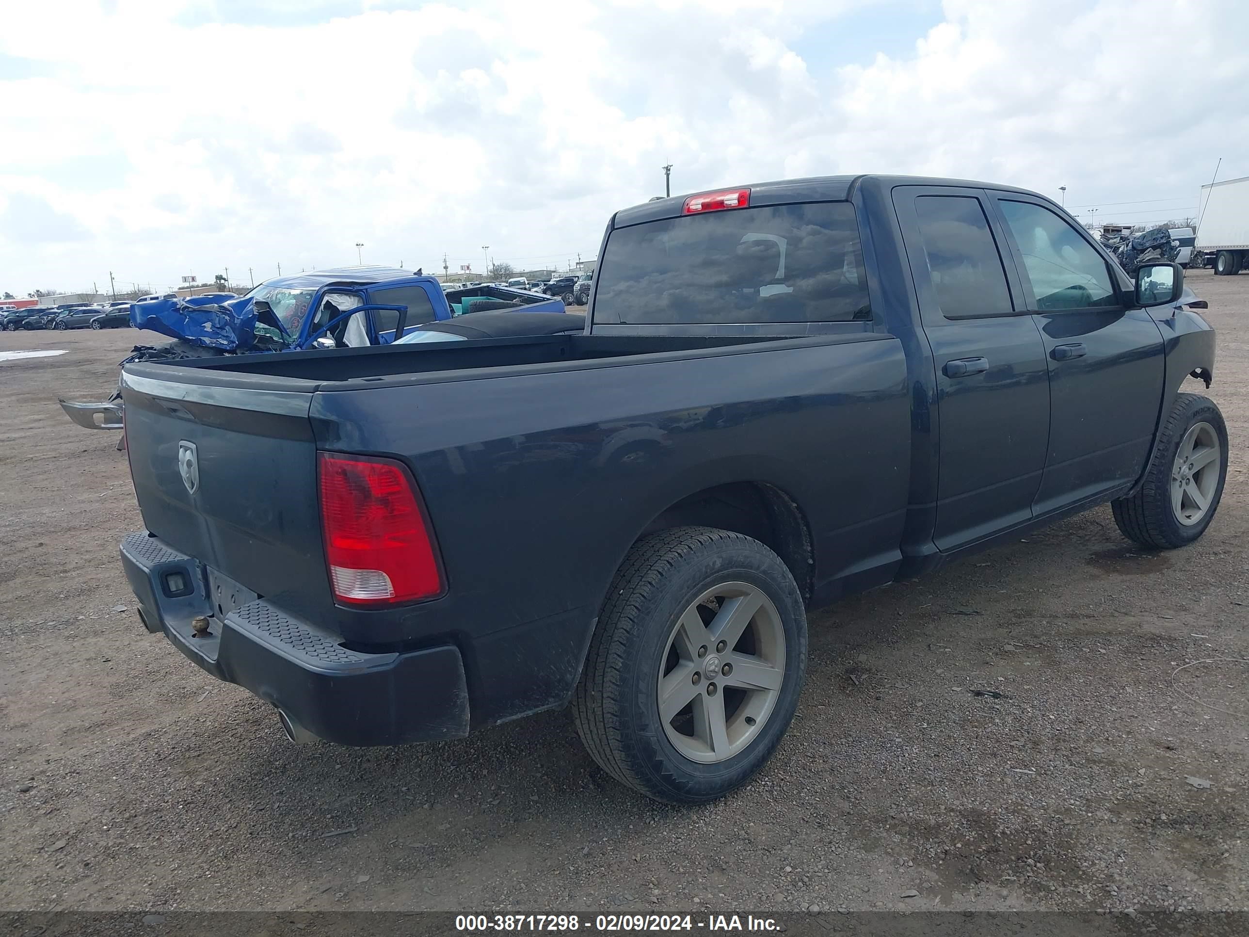 2013 Ram 1500 Express vin: 1C6RR6FT4DS650596