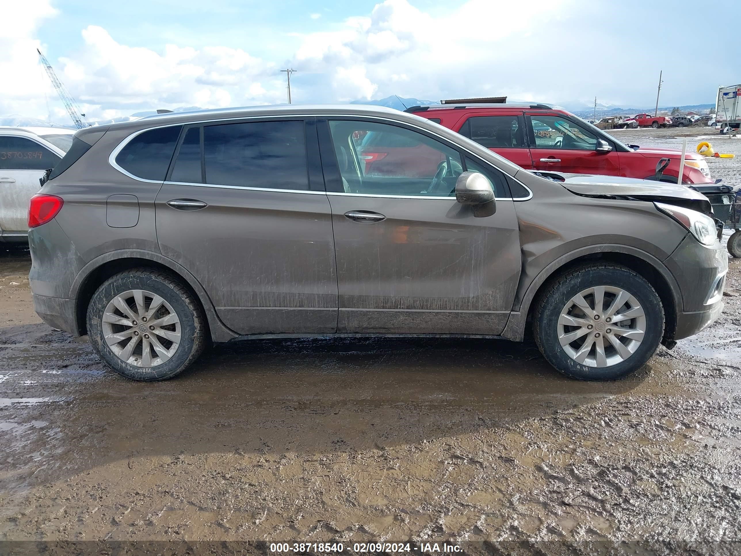 2017 Buick Envision Essence vin: LRBFXDSA0HD043758