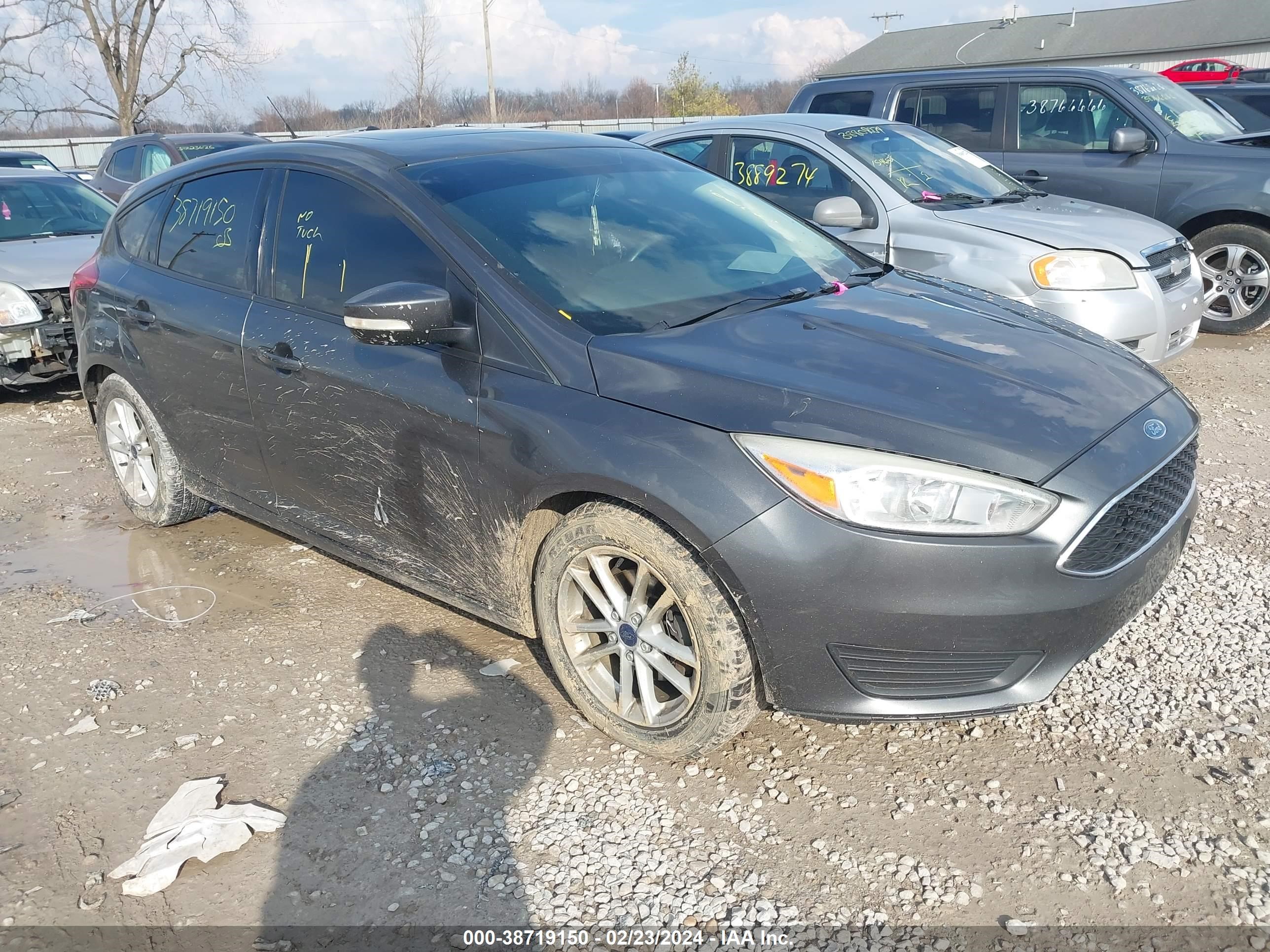 2016 Ford Focus Se vin: 1FADP3K28GL204928