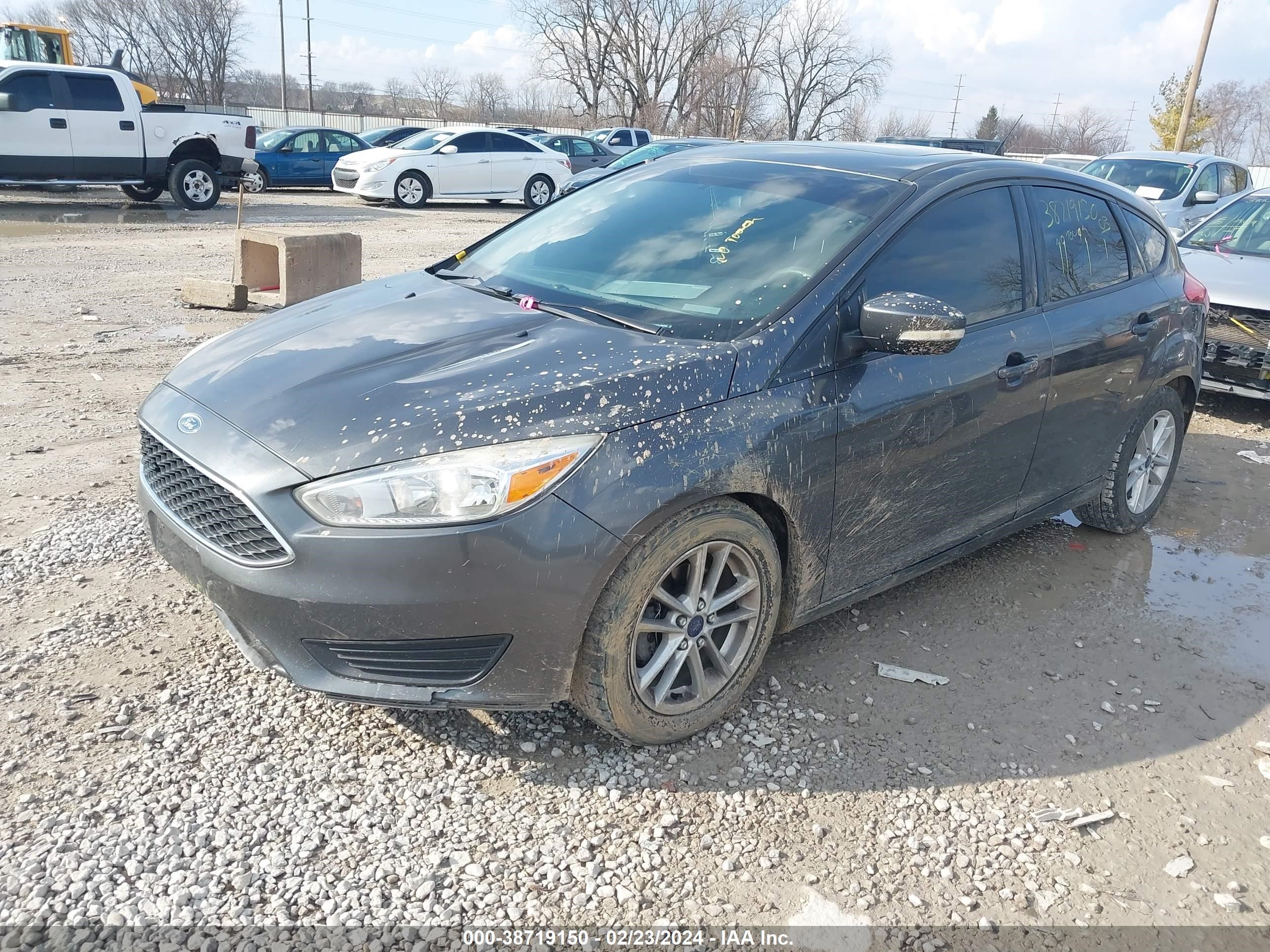 2016 Ford Focus Se vin: 1FADP3K28GL204928