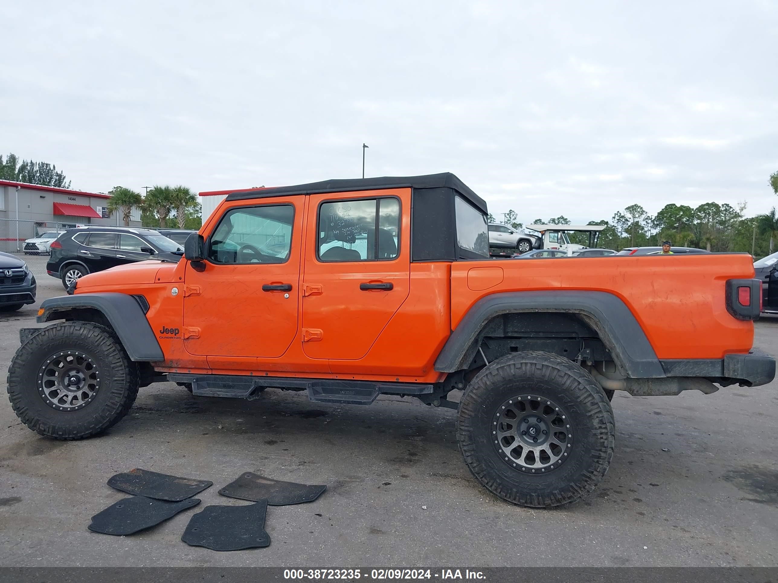 2020 Jeep Gladiator Sport 4X4 vin: 1C6HJTAG9LL143827