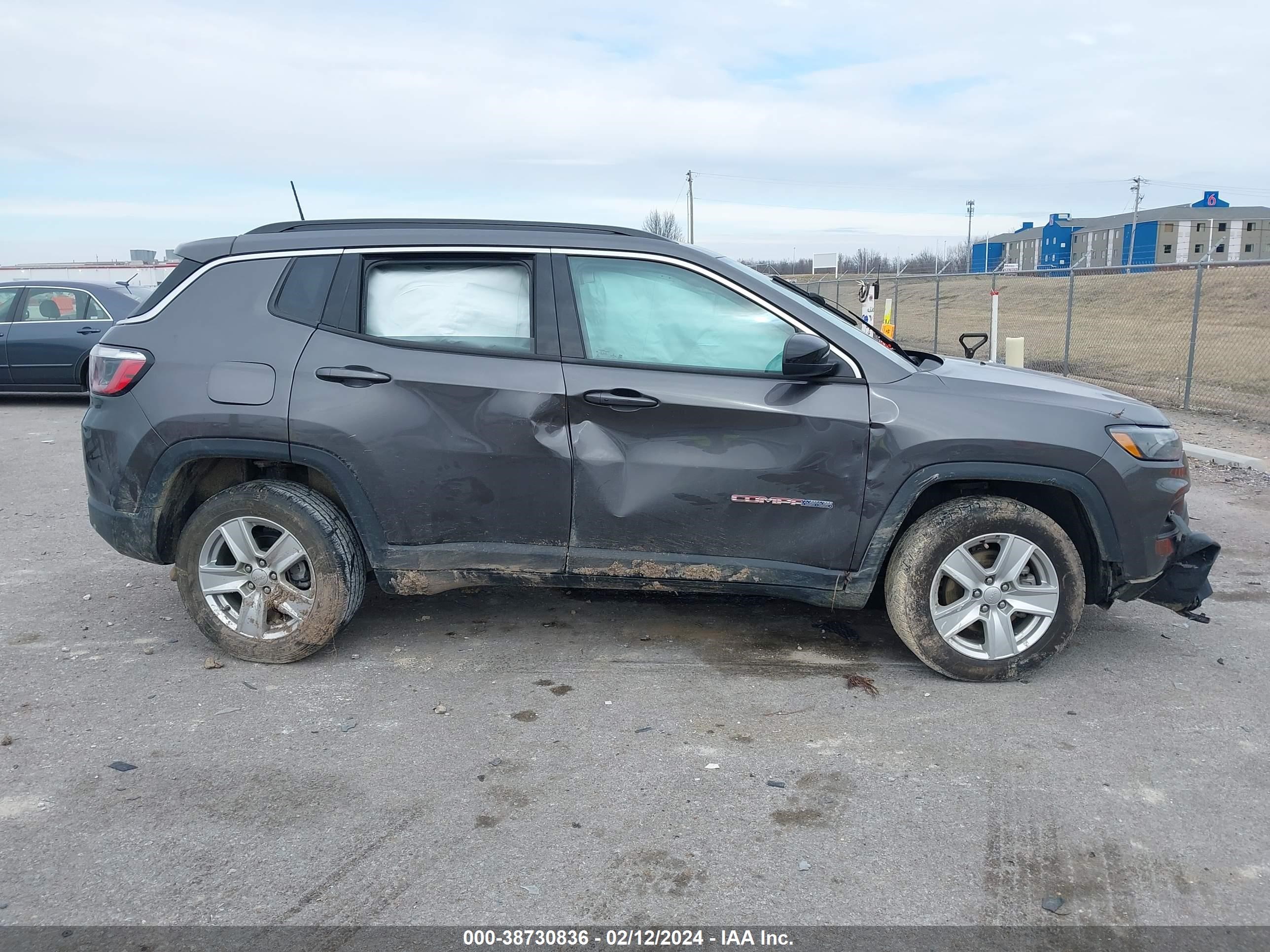 2022 Jeep Compass Latitude 4X4 vin: 3C4NJDBB5NT160006