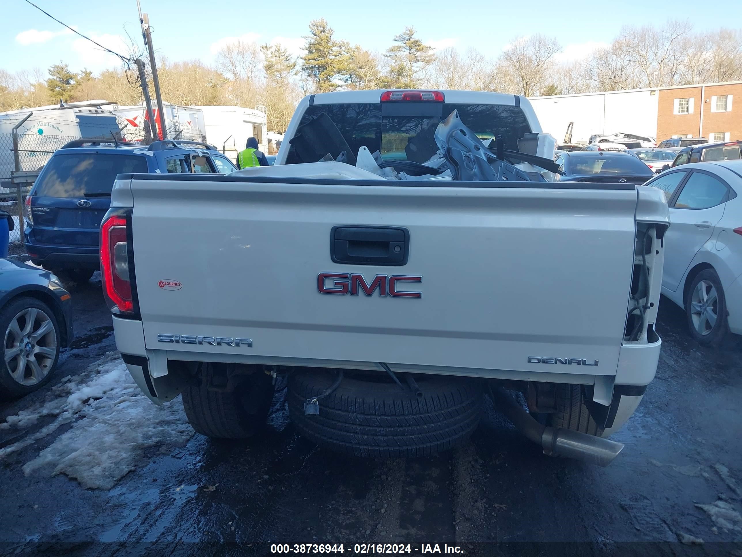 2018 GMC Sierra 1500 Denali vin: 3GTU2PEJ1JG391405