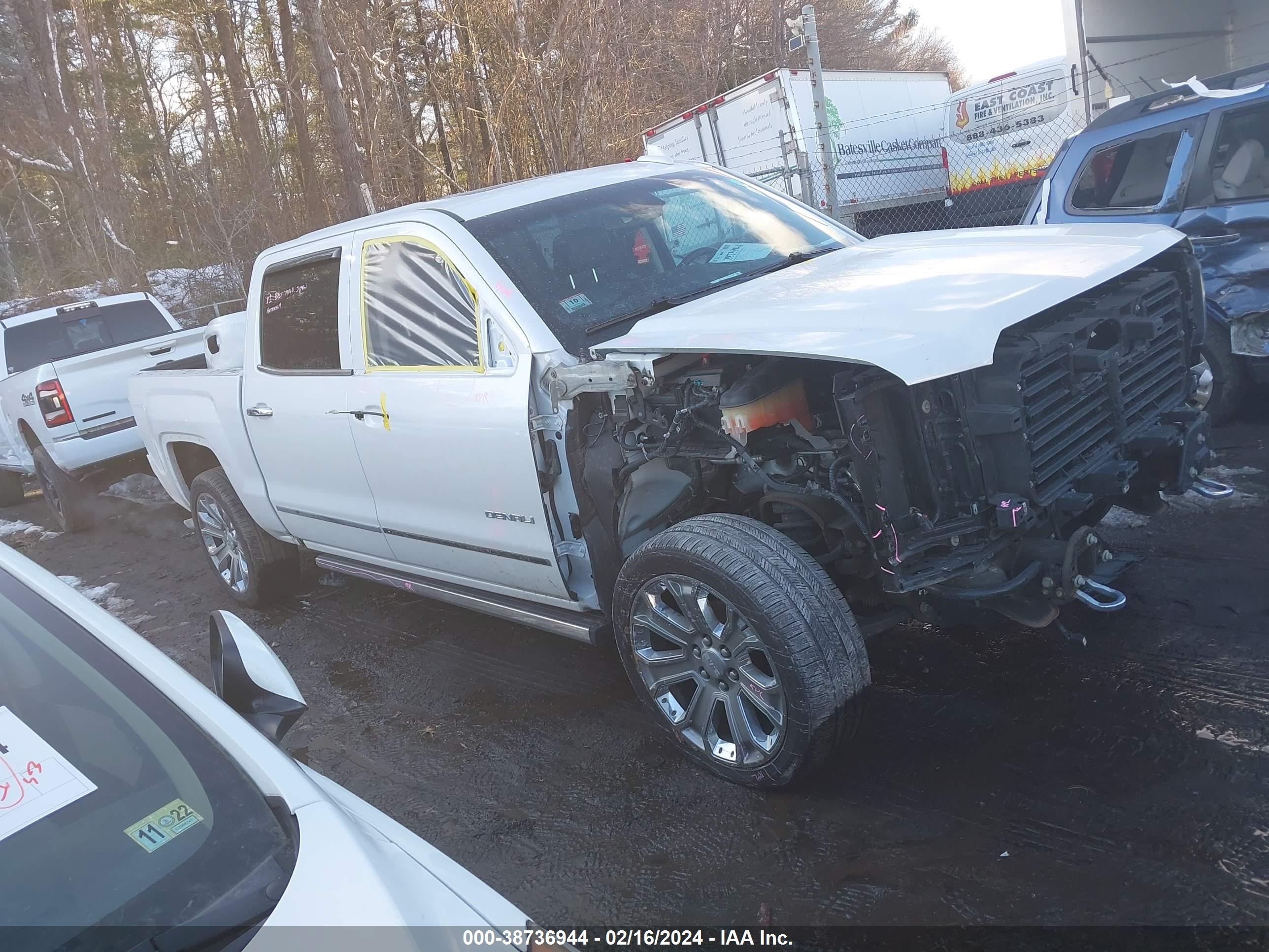 2018 GMC Sierra 1500 Denali vin: 3GTU2PEJ1JG391405