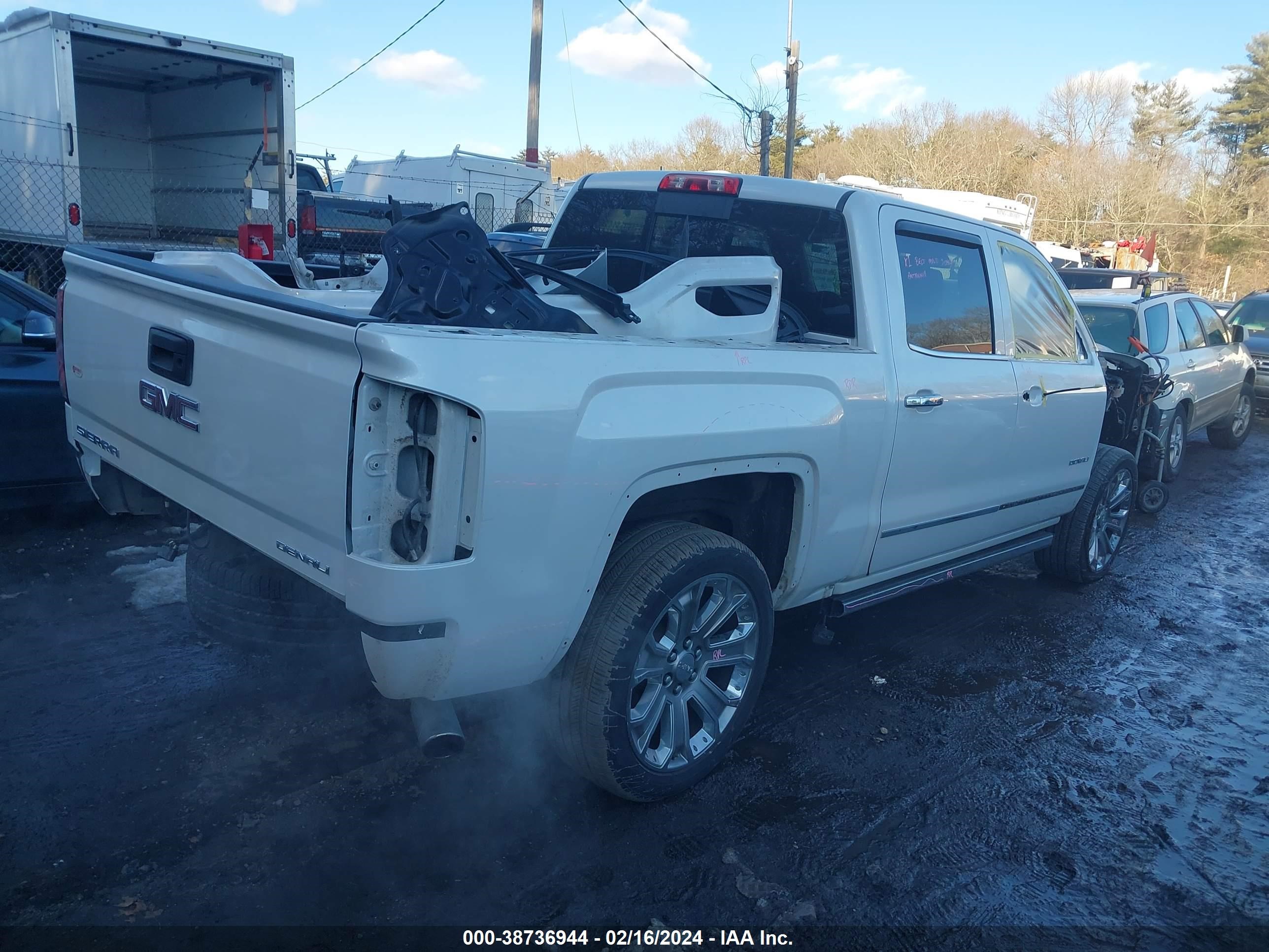 2018 GMC Sierra 1500 Denali vin: 3GTU2PEJ1JG391405