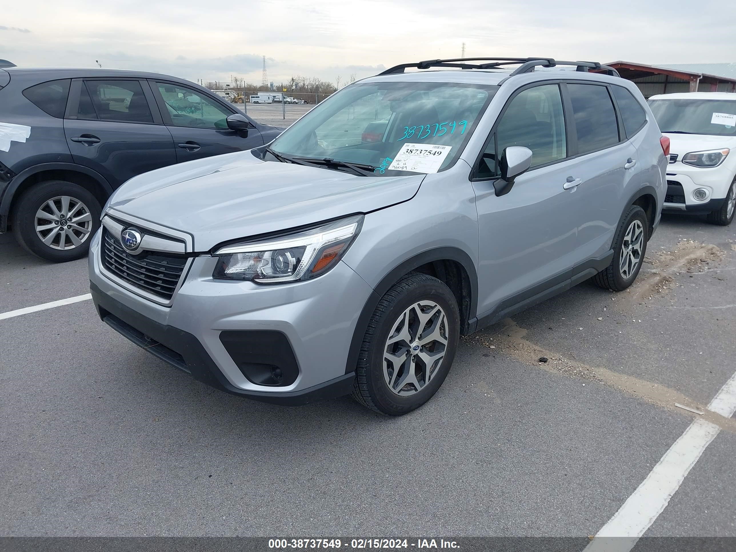 2019 Subaru Forester Premium vin: JF2SKAGC4KH507983