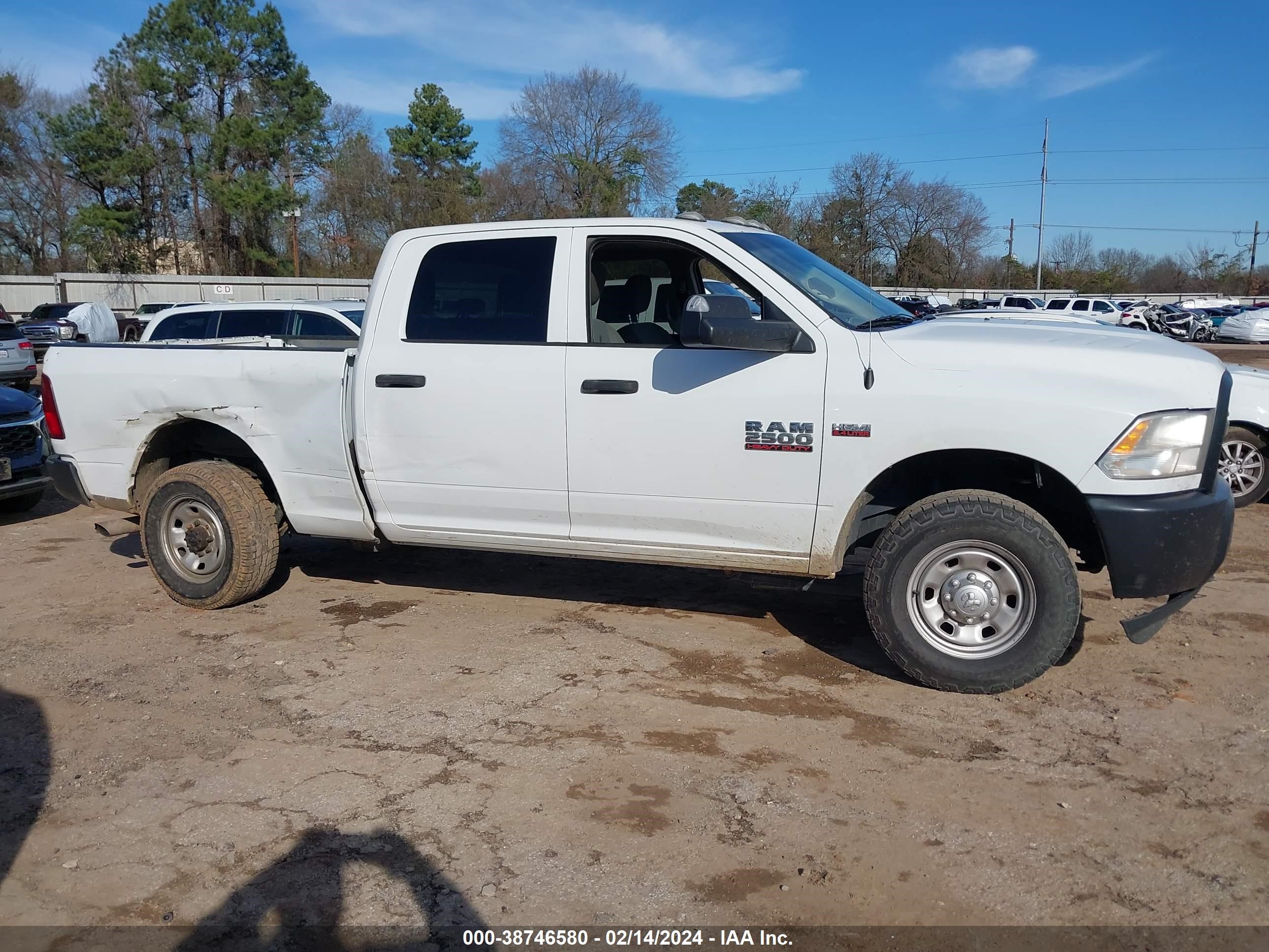 2018 Ram 2500 vin: 3C6UR4CJ4JG306531