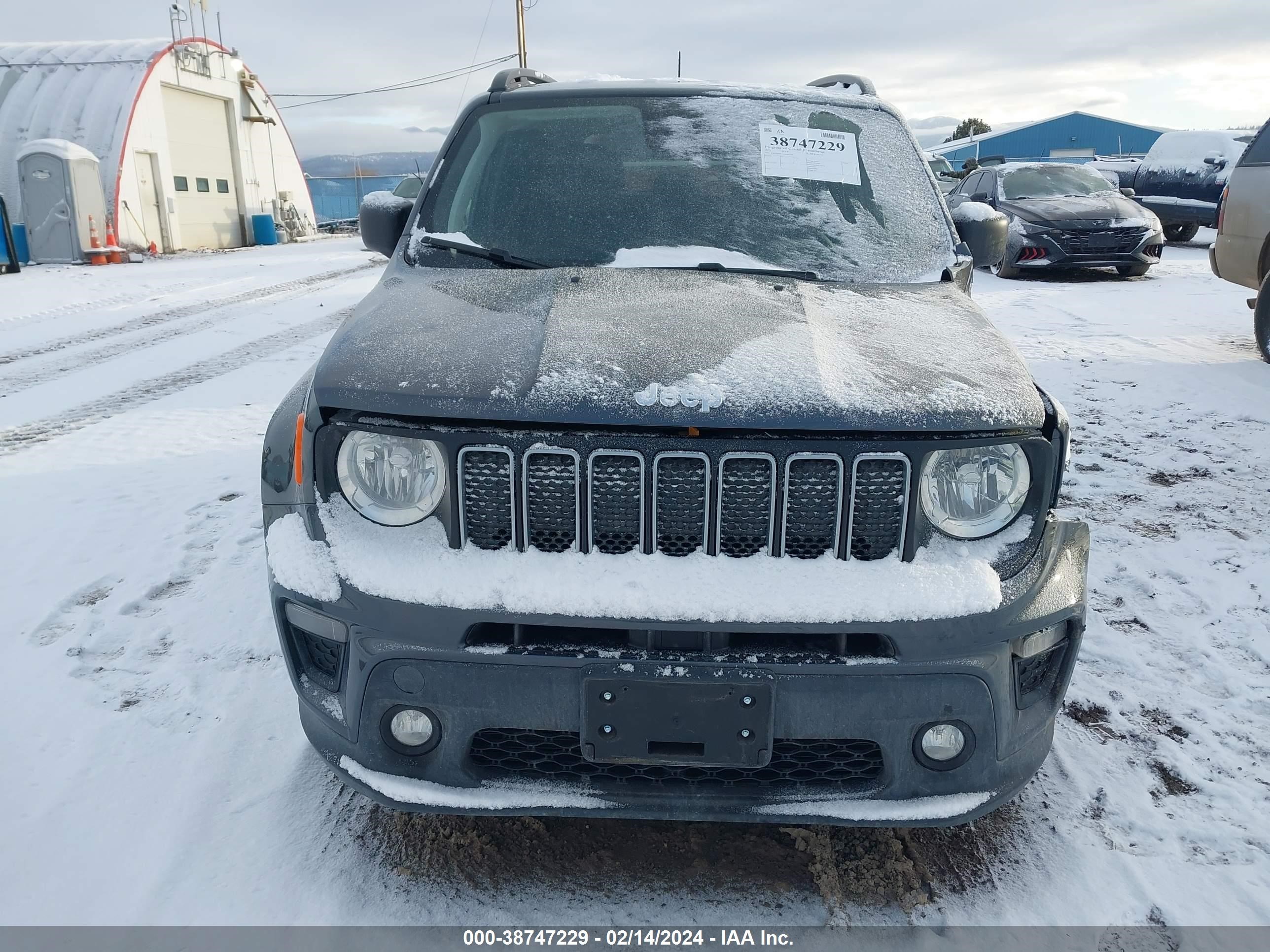 2022 Jeep Renegade Latitude 4X4 vin: ZACNJDB13NPN83744