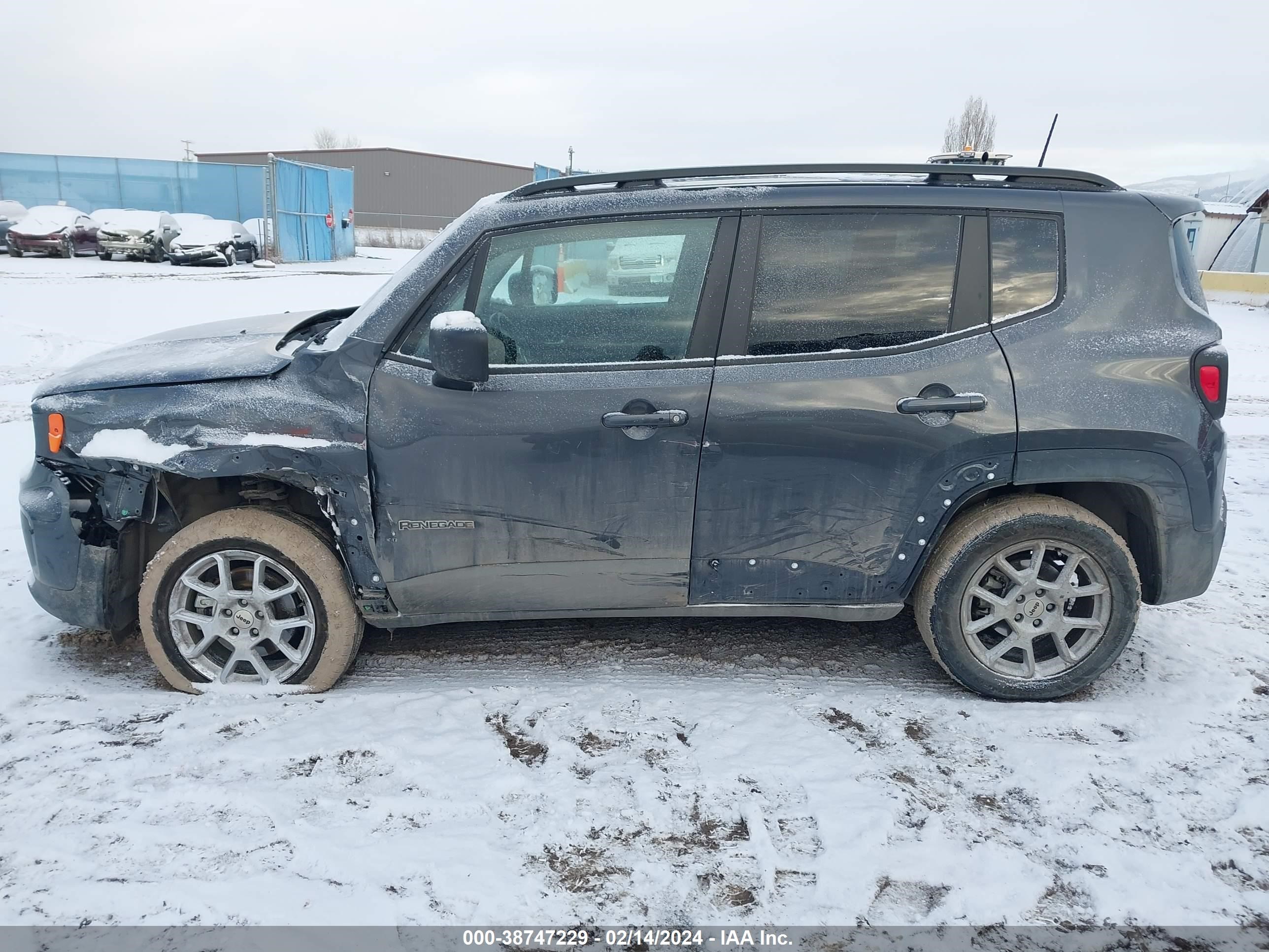 2022 Jeep Renegade Latitude 4X4 vin: ZACNJDB13NPN83744