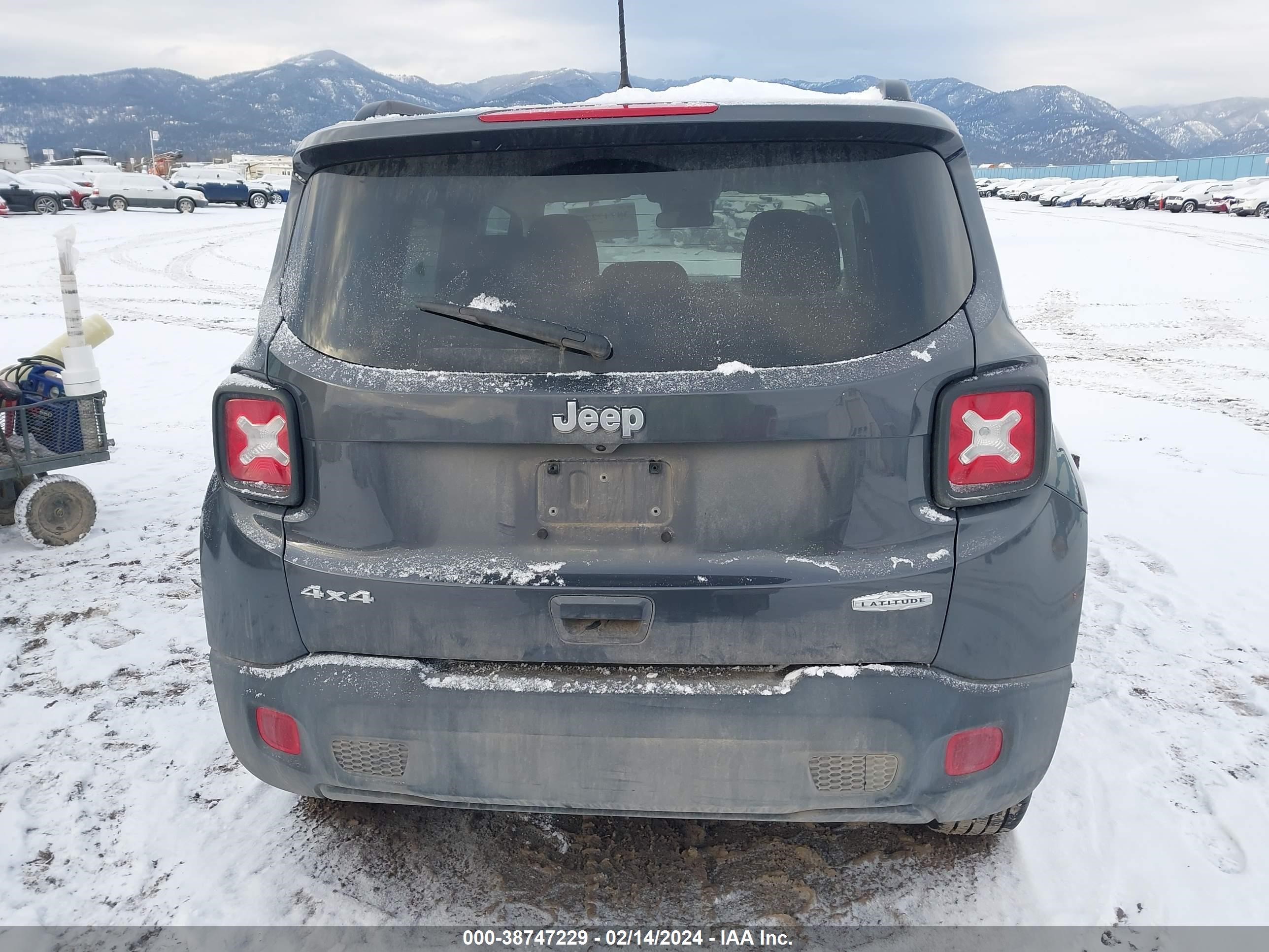 2022 Jeep Renegade Latitude 4X4 vin: ZACNJDB13NPN83744