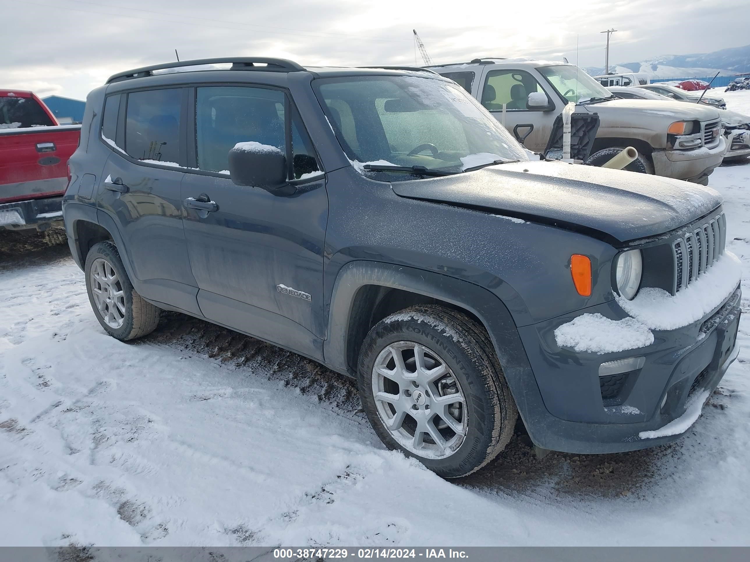 2022 Jeep Renegade Latitude 4X4 vin: ZACNJDB13NPN83744