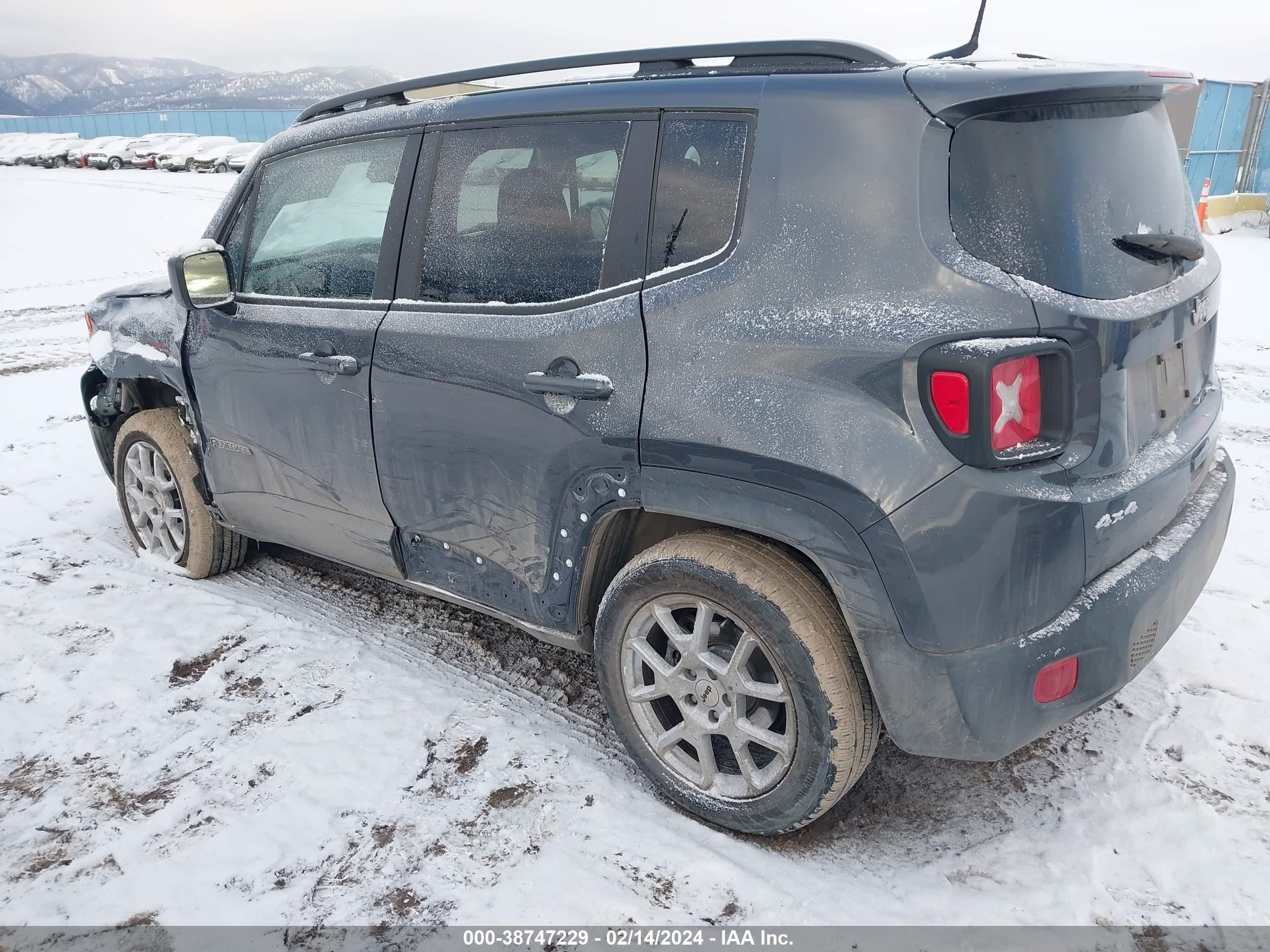 2022 Jeep Renegade Latitude 4X4 vin: ZACNJDB13NPN83744