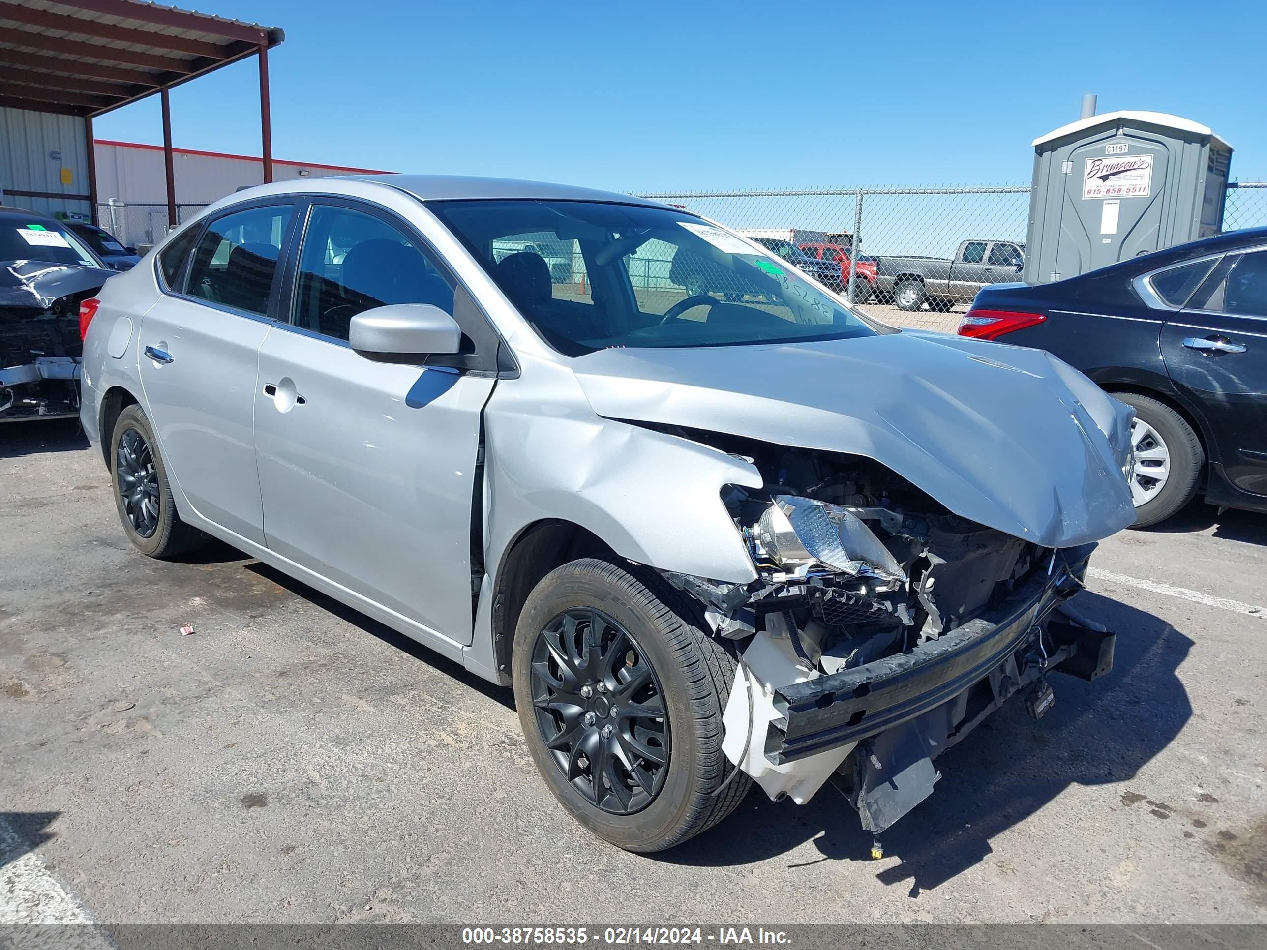 2018 Nissan Sentra S vin: 3N1AB7AP2JY300541