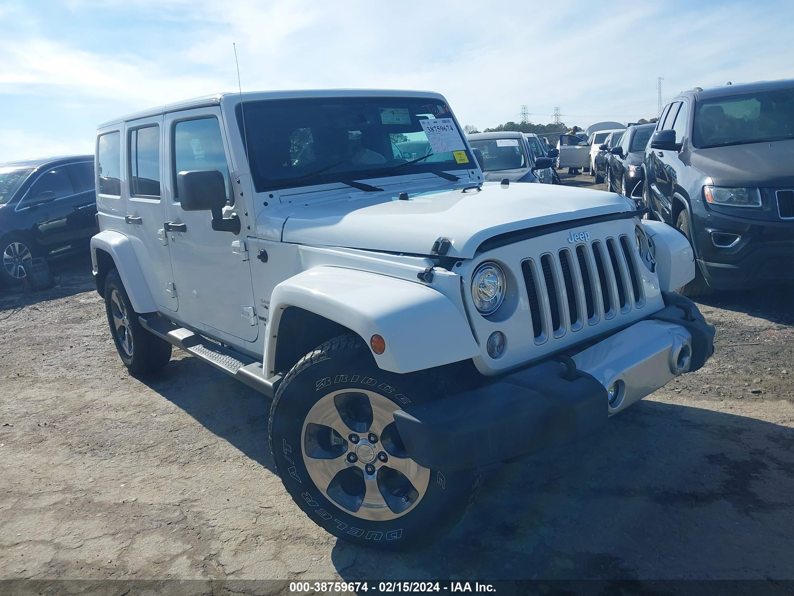 2017 Jeep Wrangler Unlimited Sahara 4X4 vin: 1C4BJWEG1HL689667