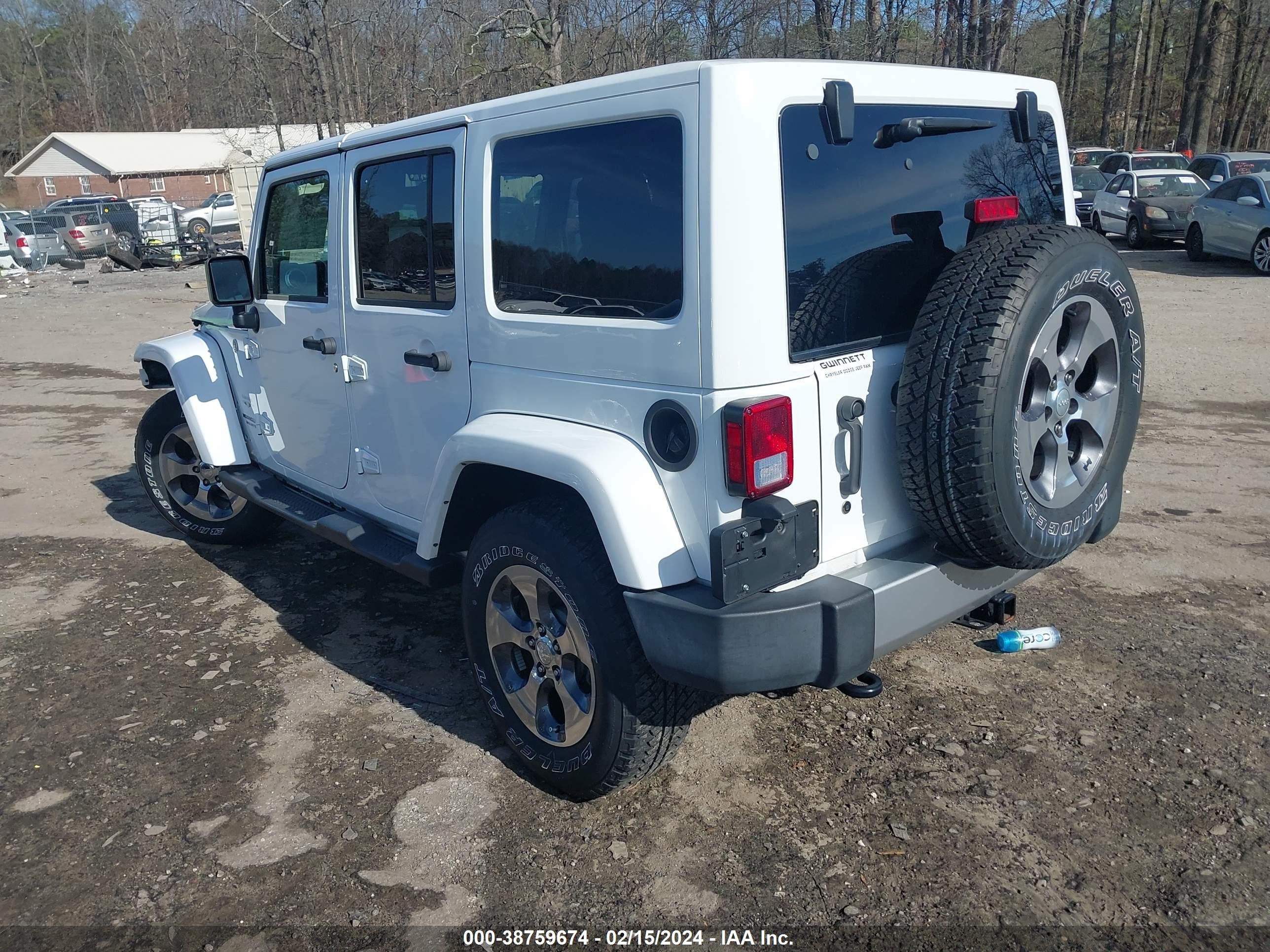 2017 Jeep Wrangler Unlimited Sahara 4X4 vin: 1C4BJWEG1HL689667