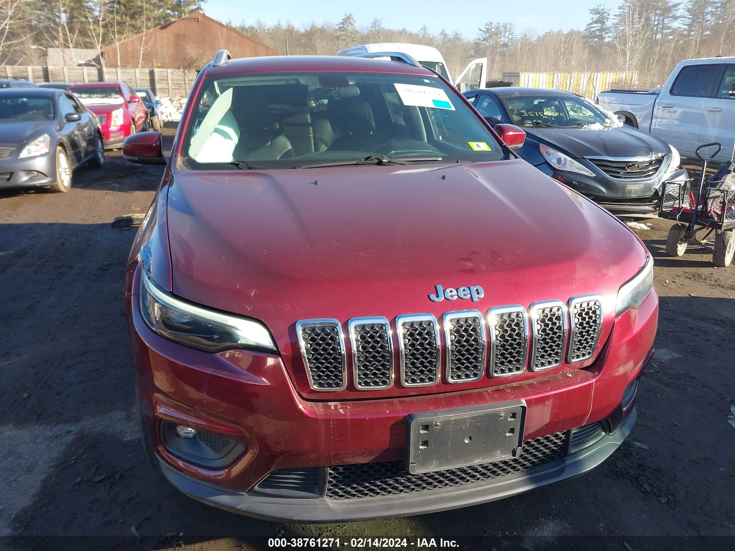 2019 Jeep Cherokee Latitude Plus 4X4 vin: 1C4PJMLB7KD337101