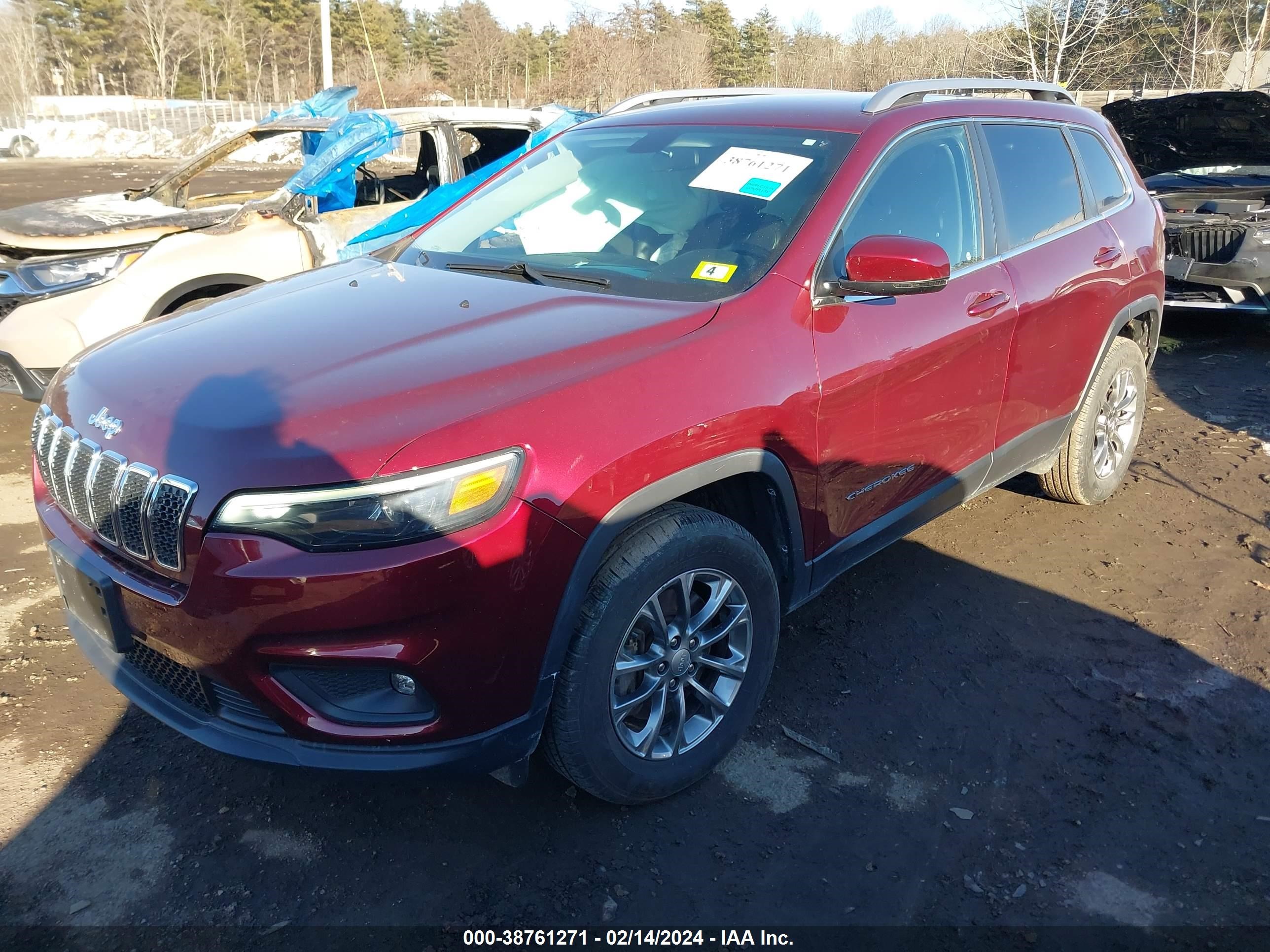 2019 Jeep Cherokee Latitude Plus 4X4 vin: 1C4PJMLB7KD337101