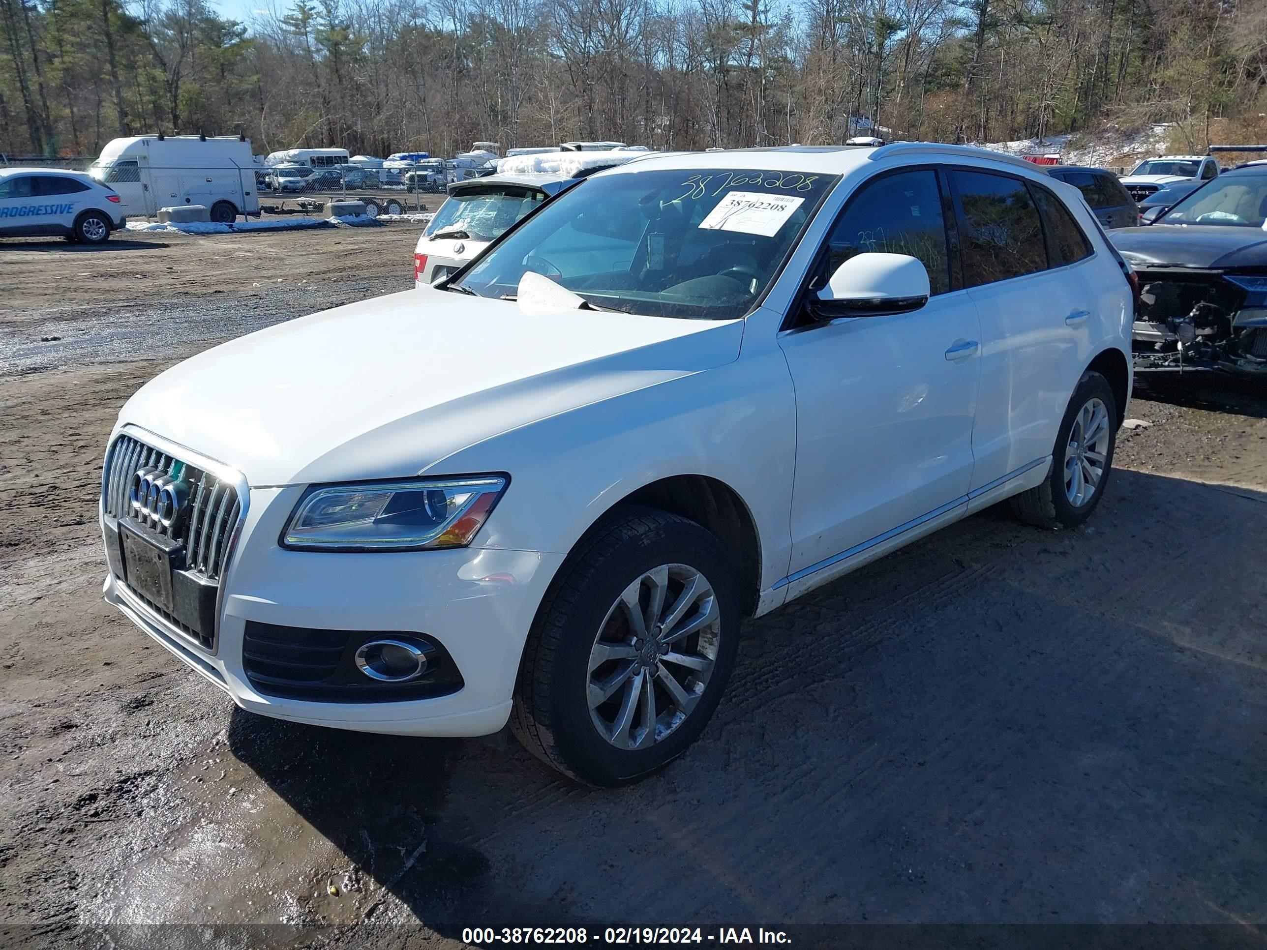 2016 Audi Q5 2.0T Premium vin: WA1C2AFP4GA136051