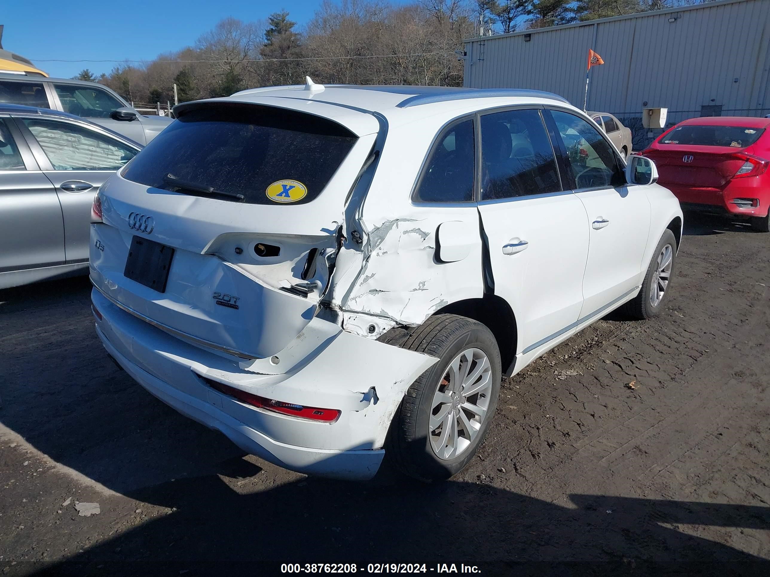 2016 Audi Q5 2.0T Premium vin: WA1C2AFP4GA136051