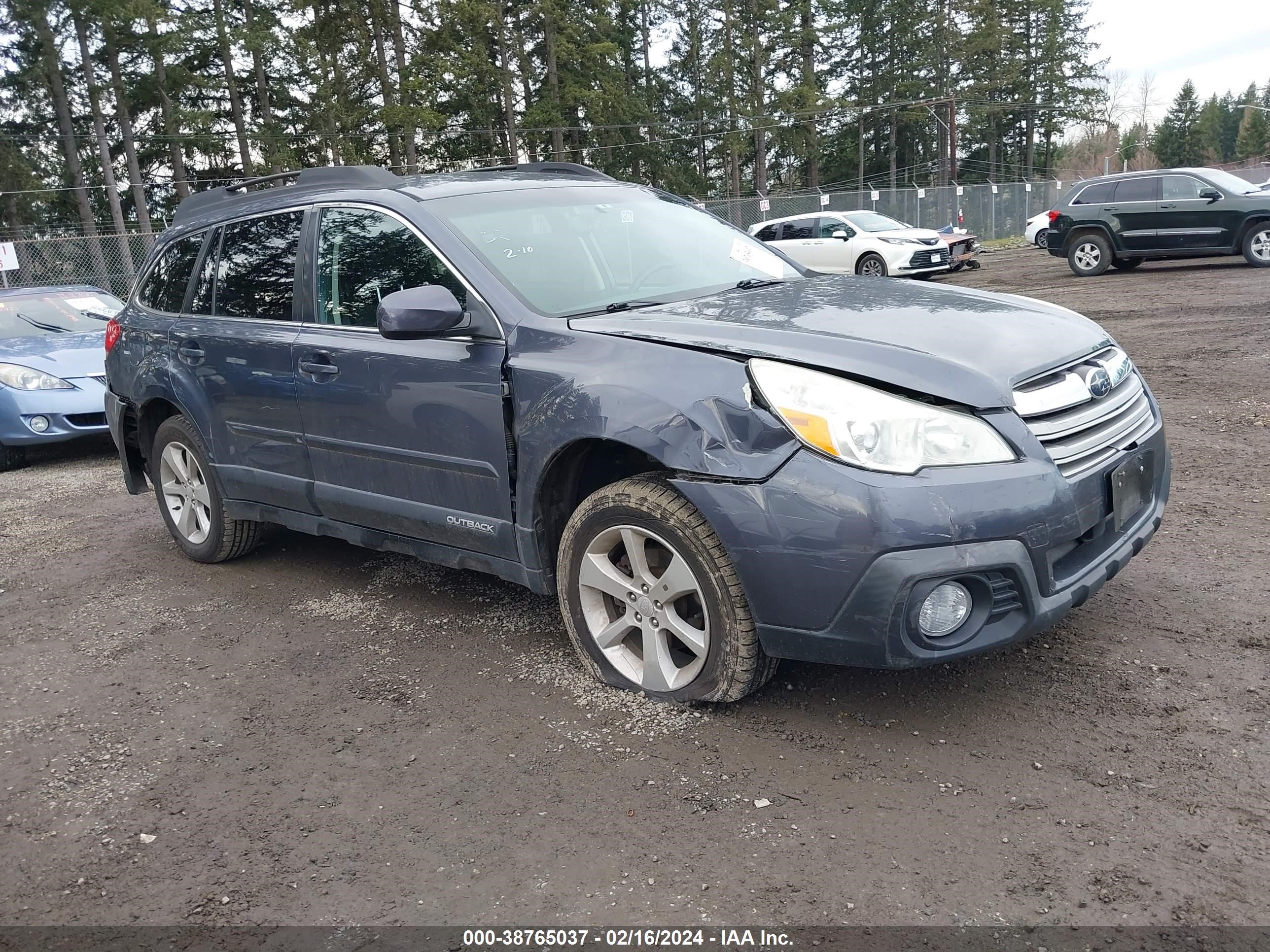 2014 Subaru Outback 2.5I Premium vin: 4S4BRBCC3E3241908