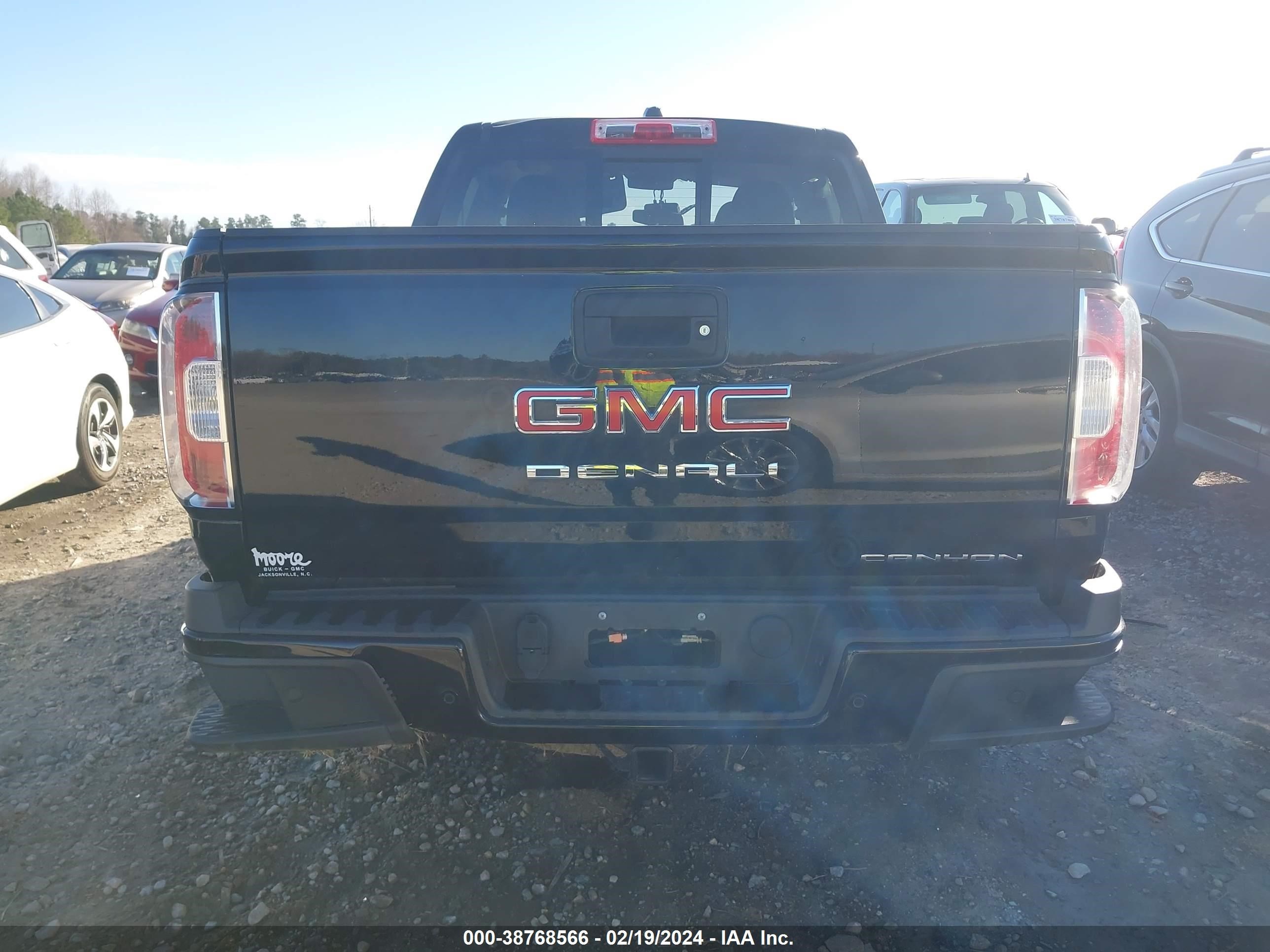 2022 GMC Canyon 4Wd Short Box Denali vin: 1GTG6EEN1N1205133