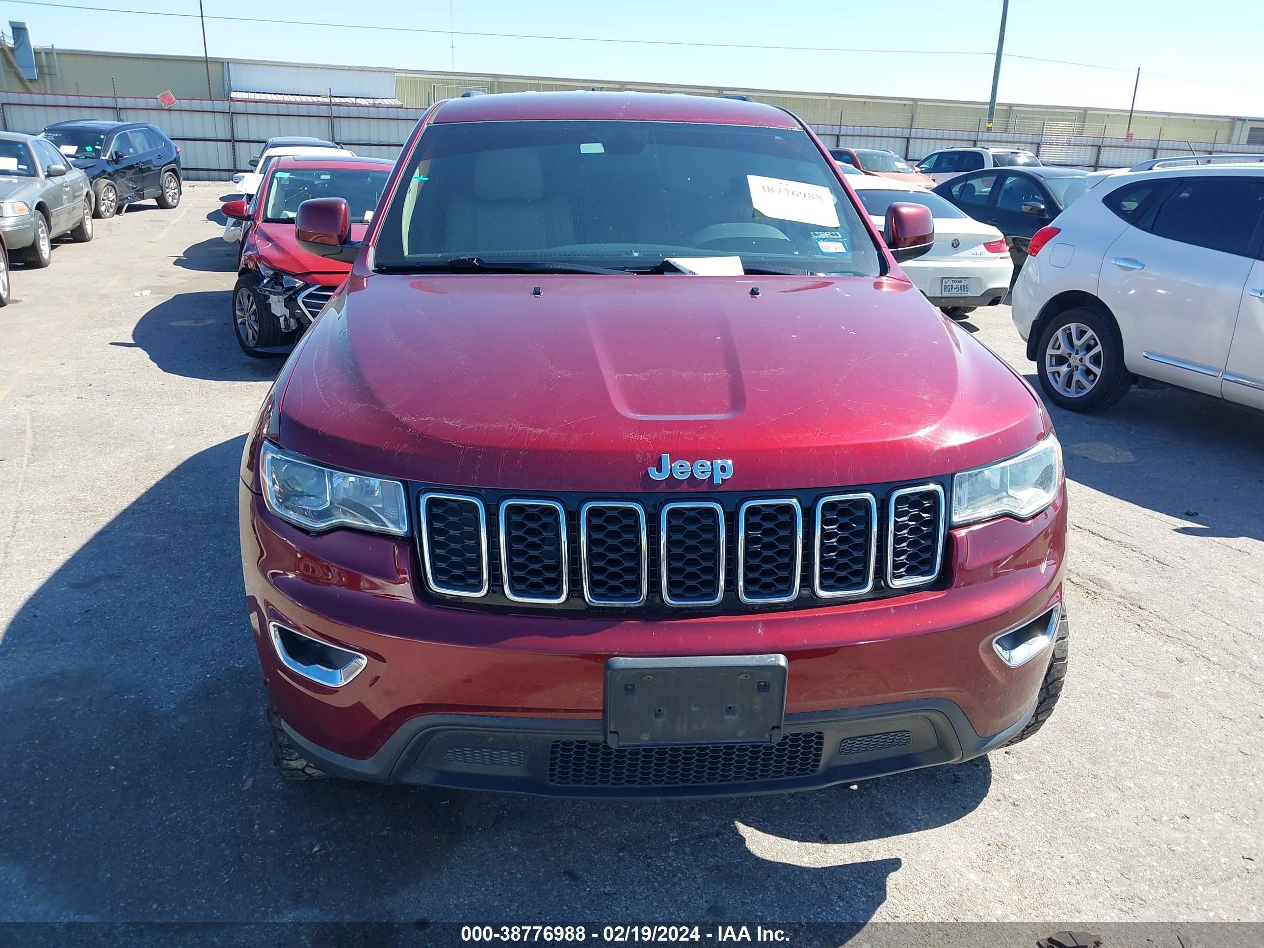 2018 Jeep Grand Cherokee Laredo 4X4 vin: 1C4RJFAG4JC273302