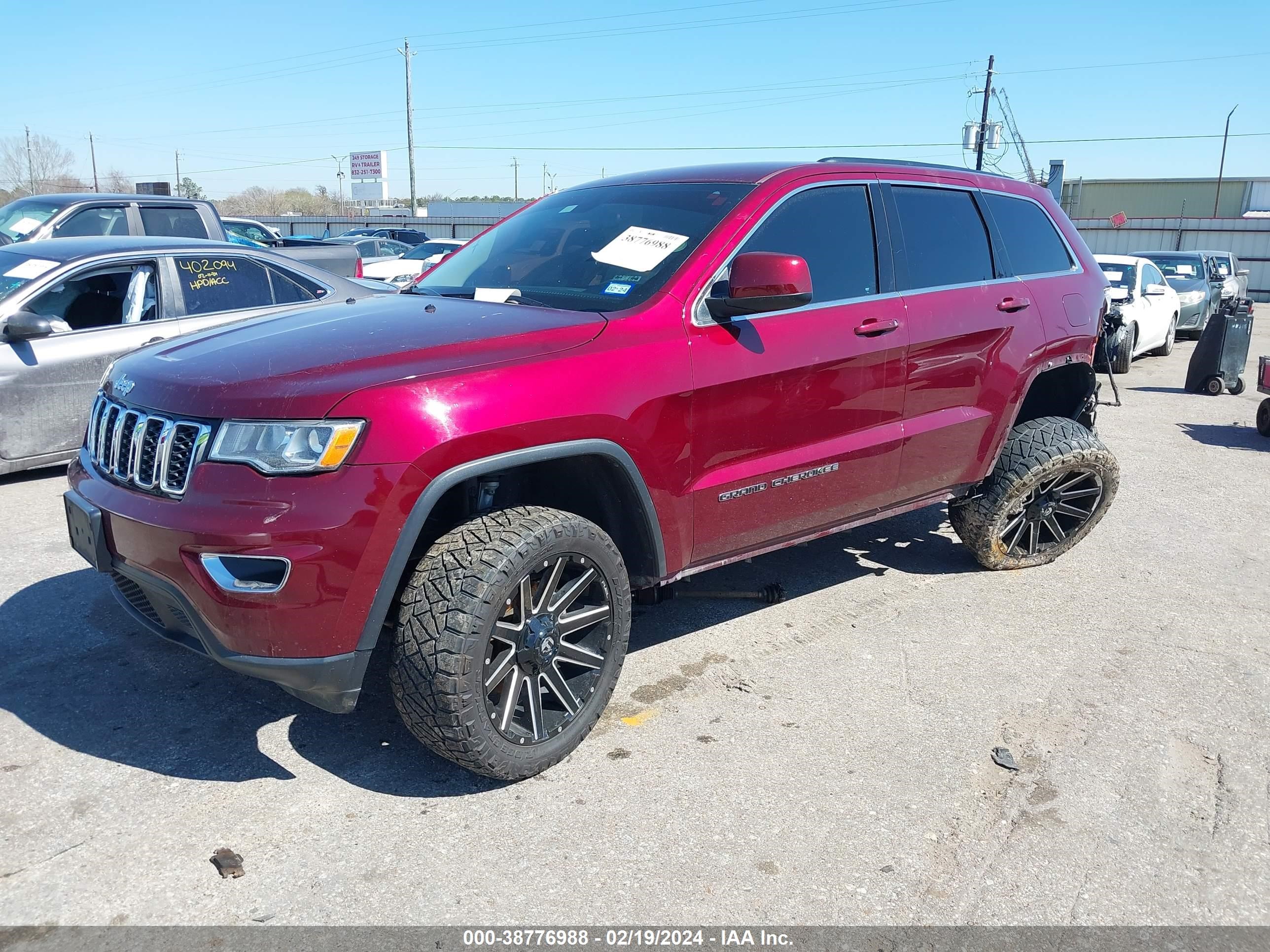 2018 Jeep Grand Cherokee Laredo 4X4 vin: 1C4RJFAG4JC273302