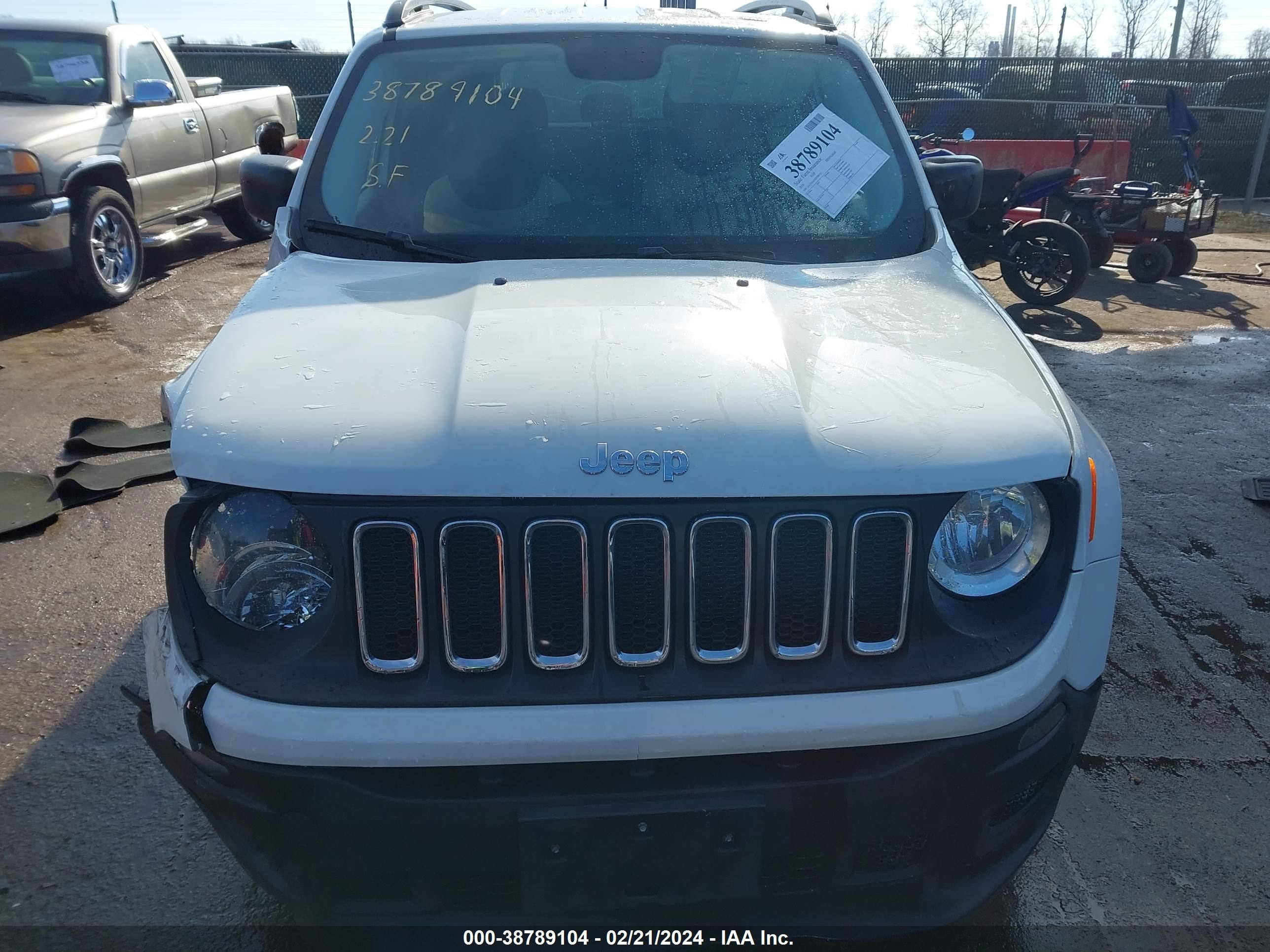 2016 Jeep Renegade Sport vin: ZACCJAAT8GPD84753