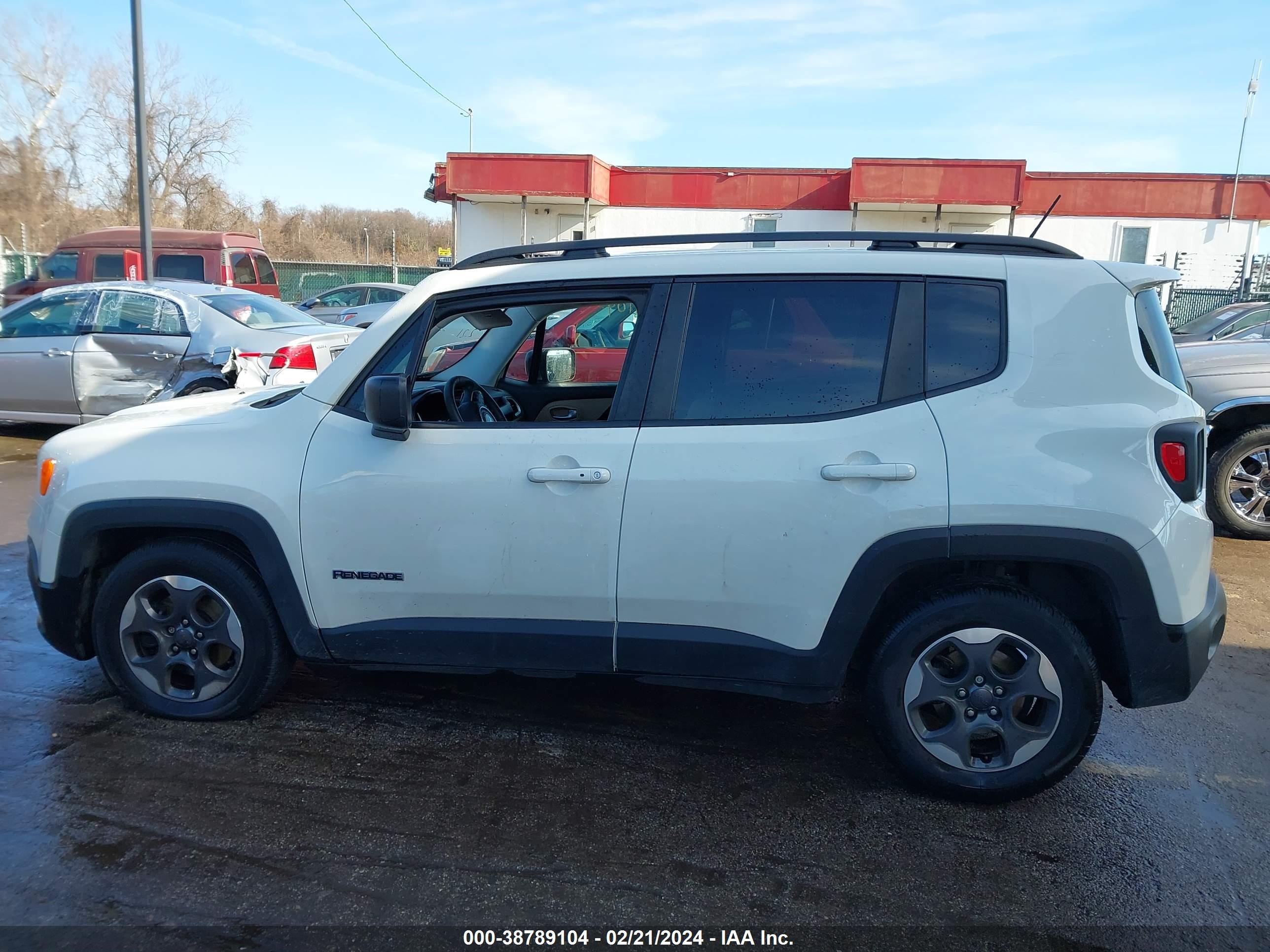 2016 Jeep Renegade Sport vin: ZACCJAAT8GPD84753