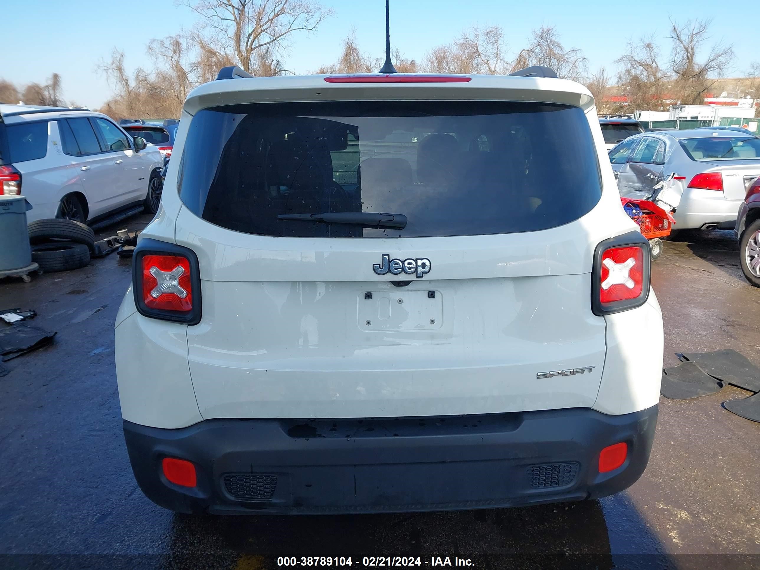 2016 Jeep Renegade Sport vin: ZACCJAAT8GPD84753