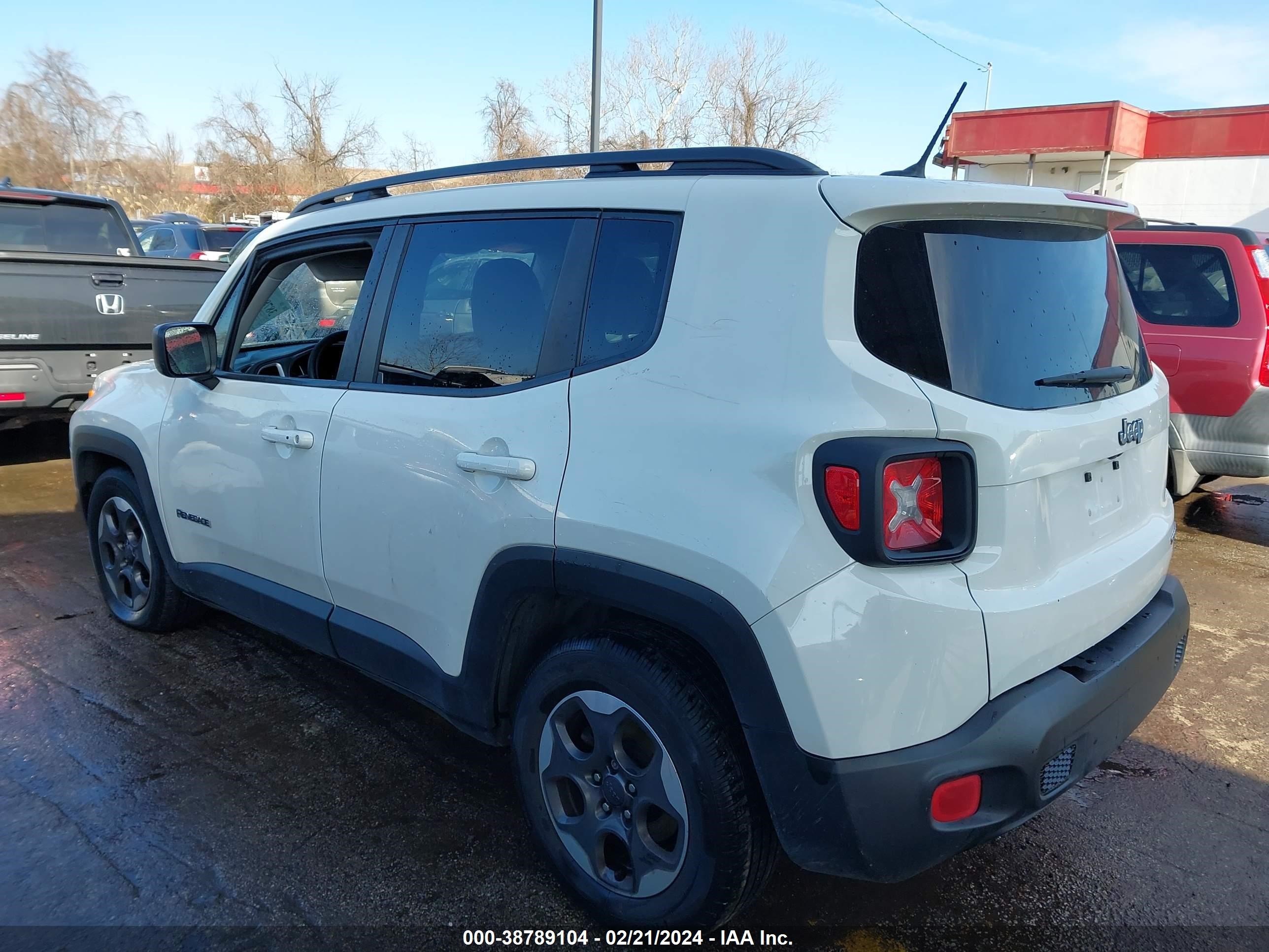 2016 Jeep Renegade Sport vin: ZACCJAAT8GPD84753